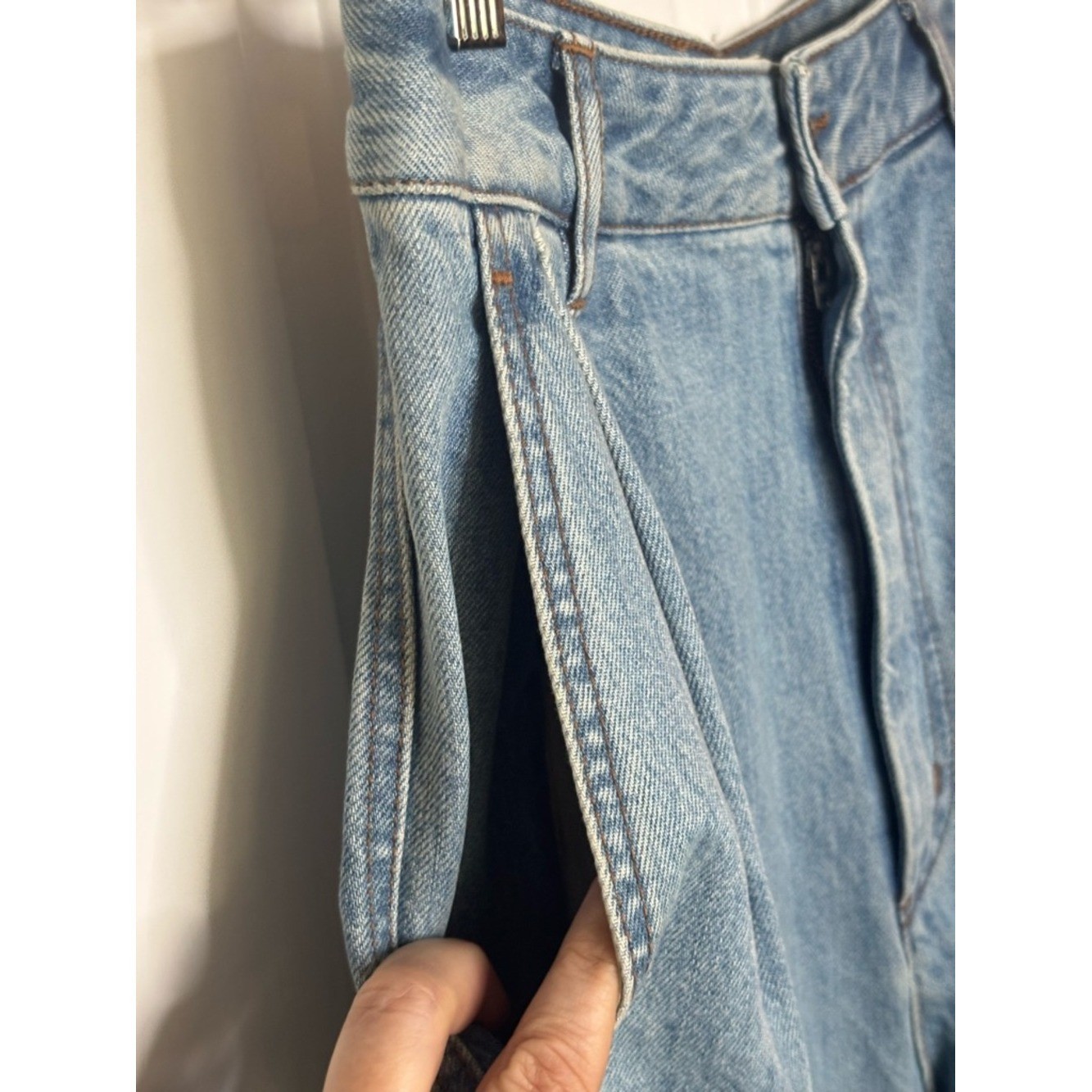 NWT KALLMEYER Wide Leg Pleated Light Wash Denim Jeans size 8