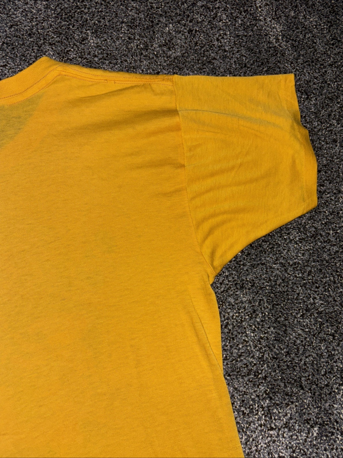 Vintage 1981 Crowded Classrooms School Cartoon Humor Very Rare M/L Yellow