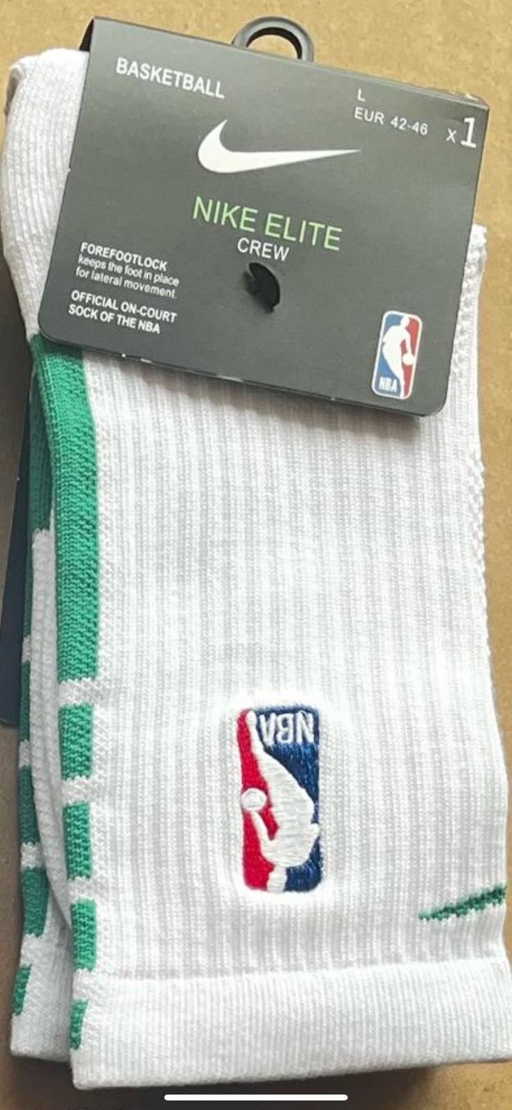 Nike NBA Authentics – White & Black – Knee Highs/Scrunchies