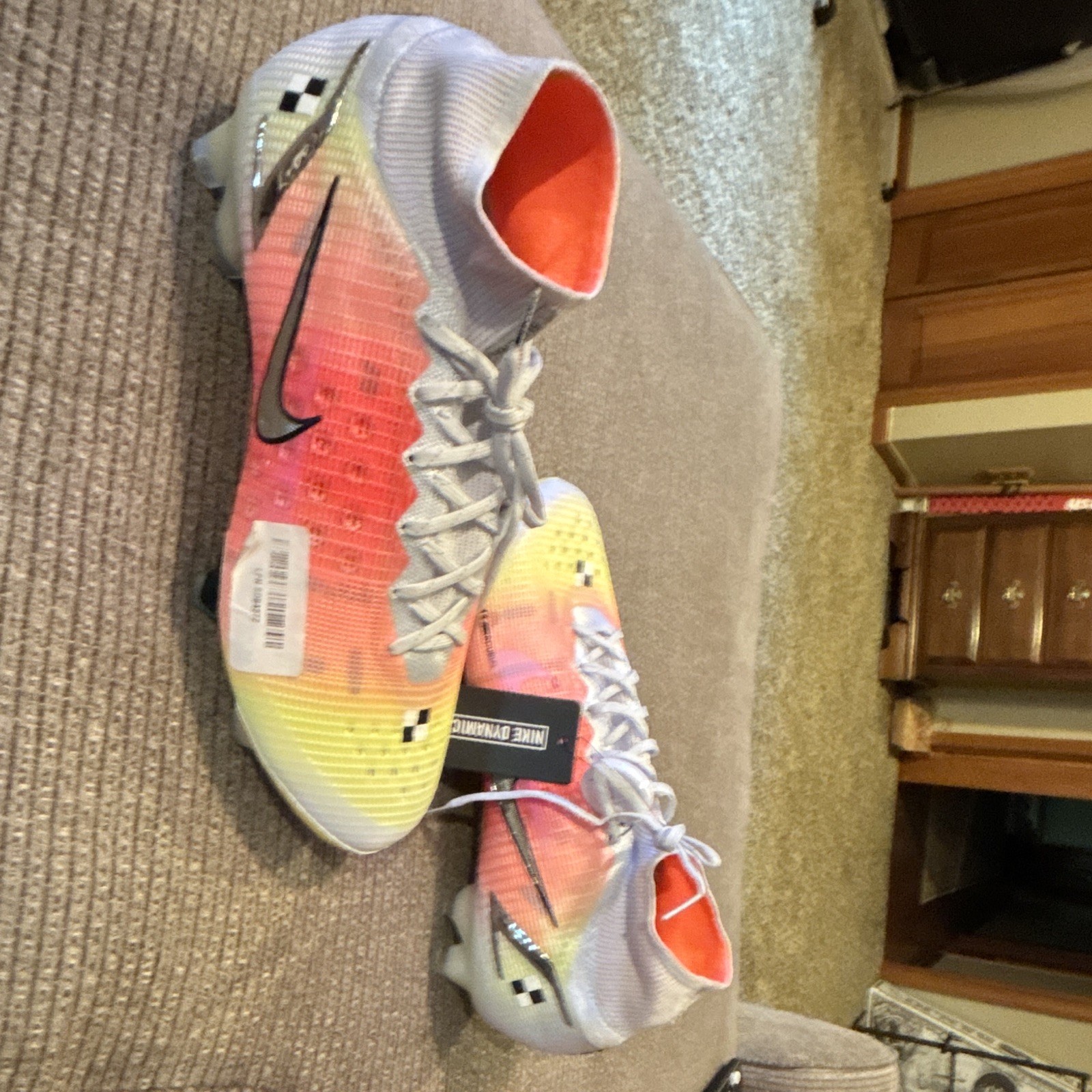 Nike Mercurial Dream Mercurial Superfly Mid-Top Lace-Up Plastic Cleats