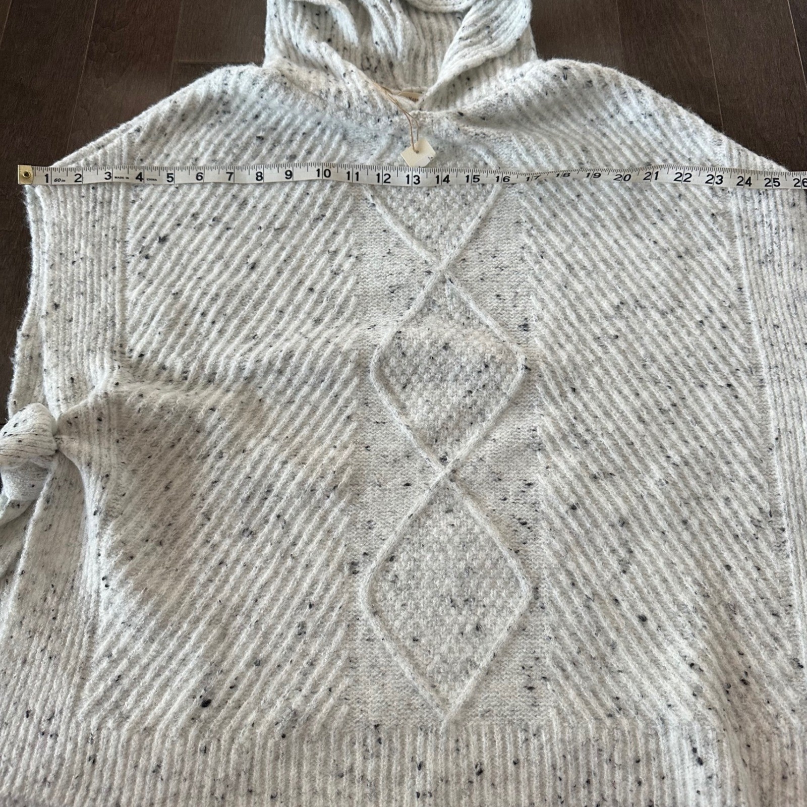 NWT World Trade Market Cable Knit Poncho Lagenlook Boho Cream Gray One Size