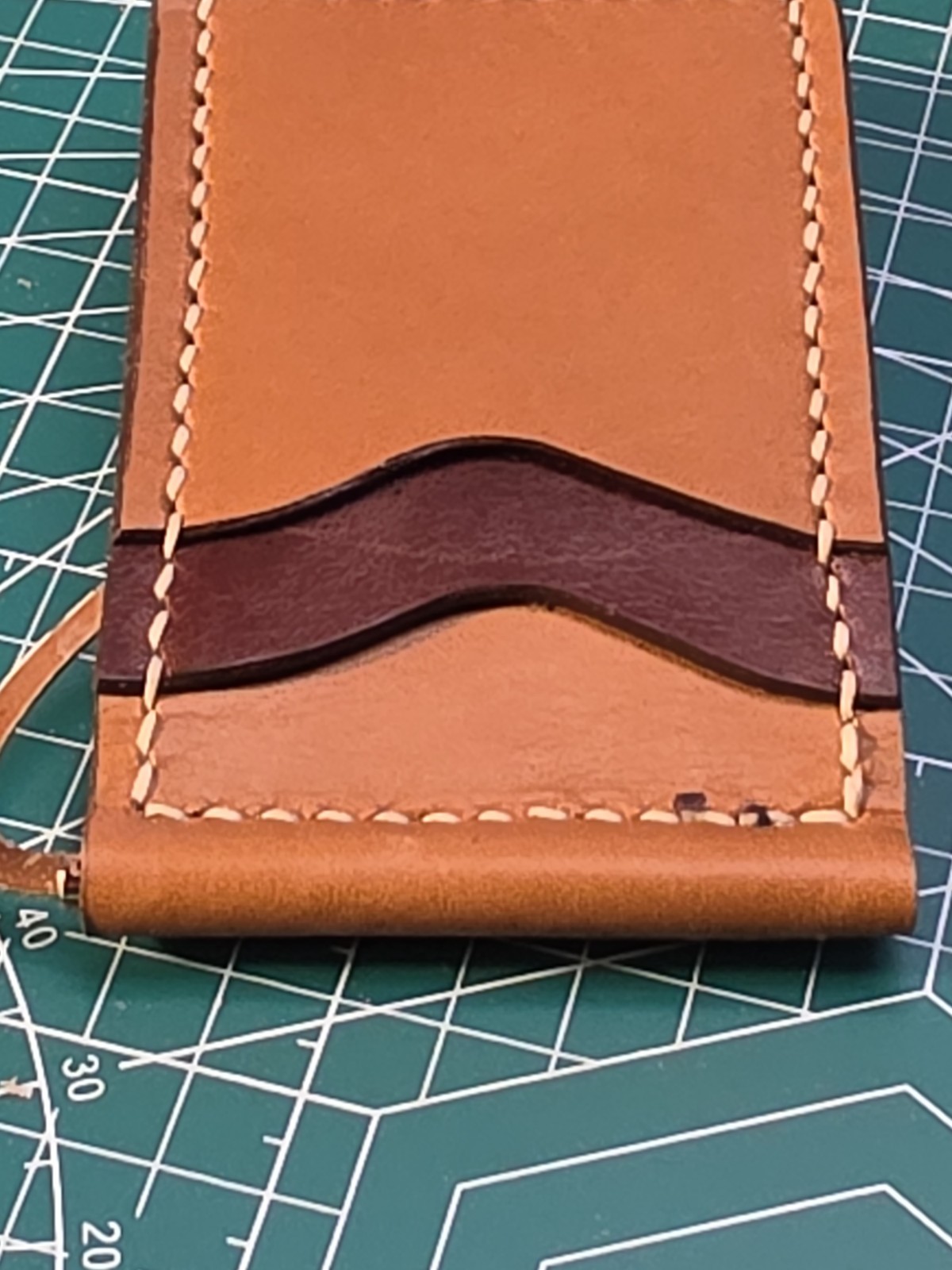Hand Made Full Grain Leather Money Clip Hold 8 Cards.