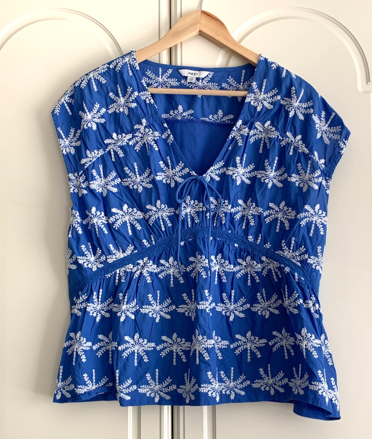 Next Blue Embroidered 100% Cotton – Stretch Back Sleeveless Smock Top Size UK 18