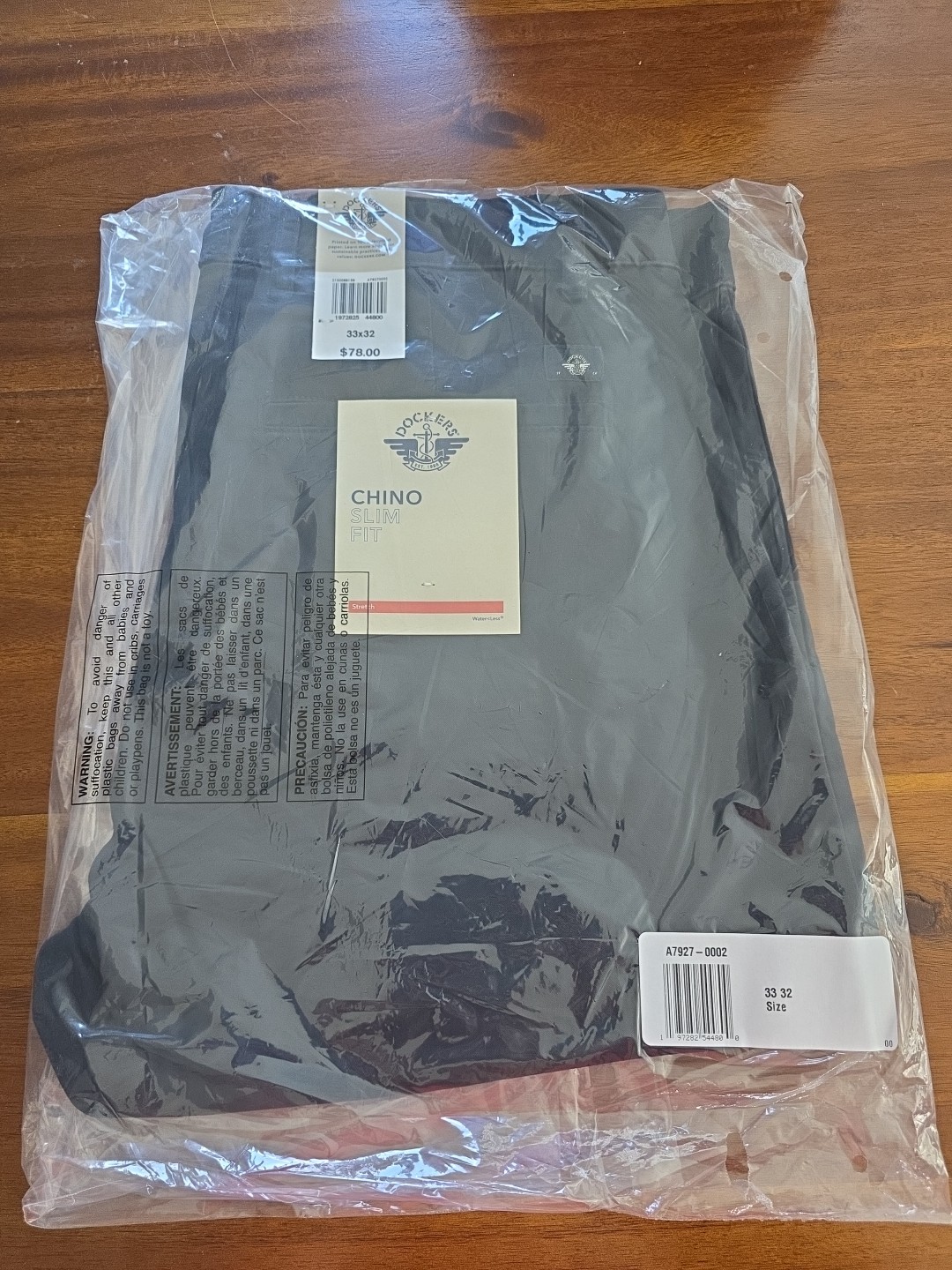 Dockers Essential Chinos Slim Fit, Size 33 X 32, Color Black