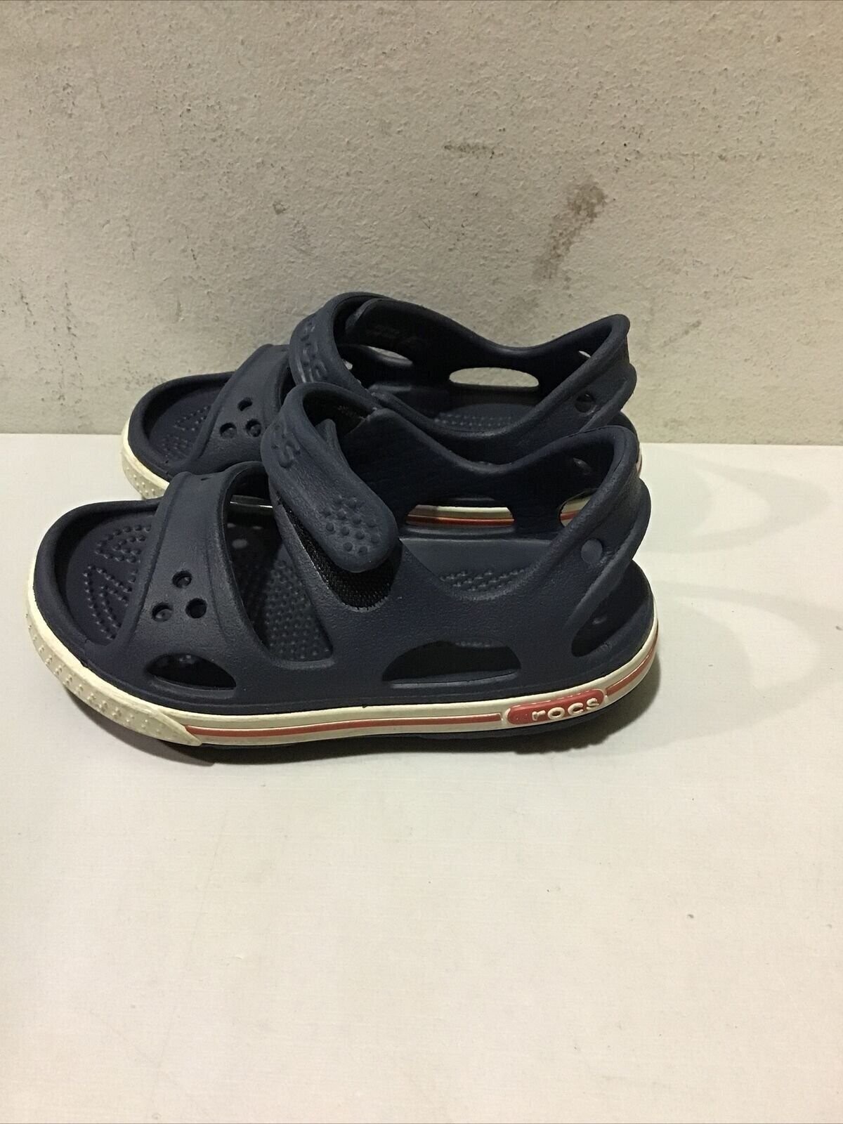 Crocs Unisex-Child Bayaband Sandals, Navy/Pepper, Size 6