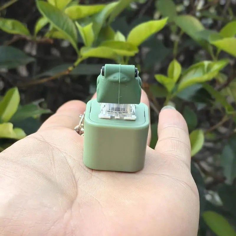 Frog Croaking Fidget Toy Keychain With Colorful Lights Stress Fun Animal Sound