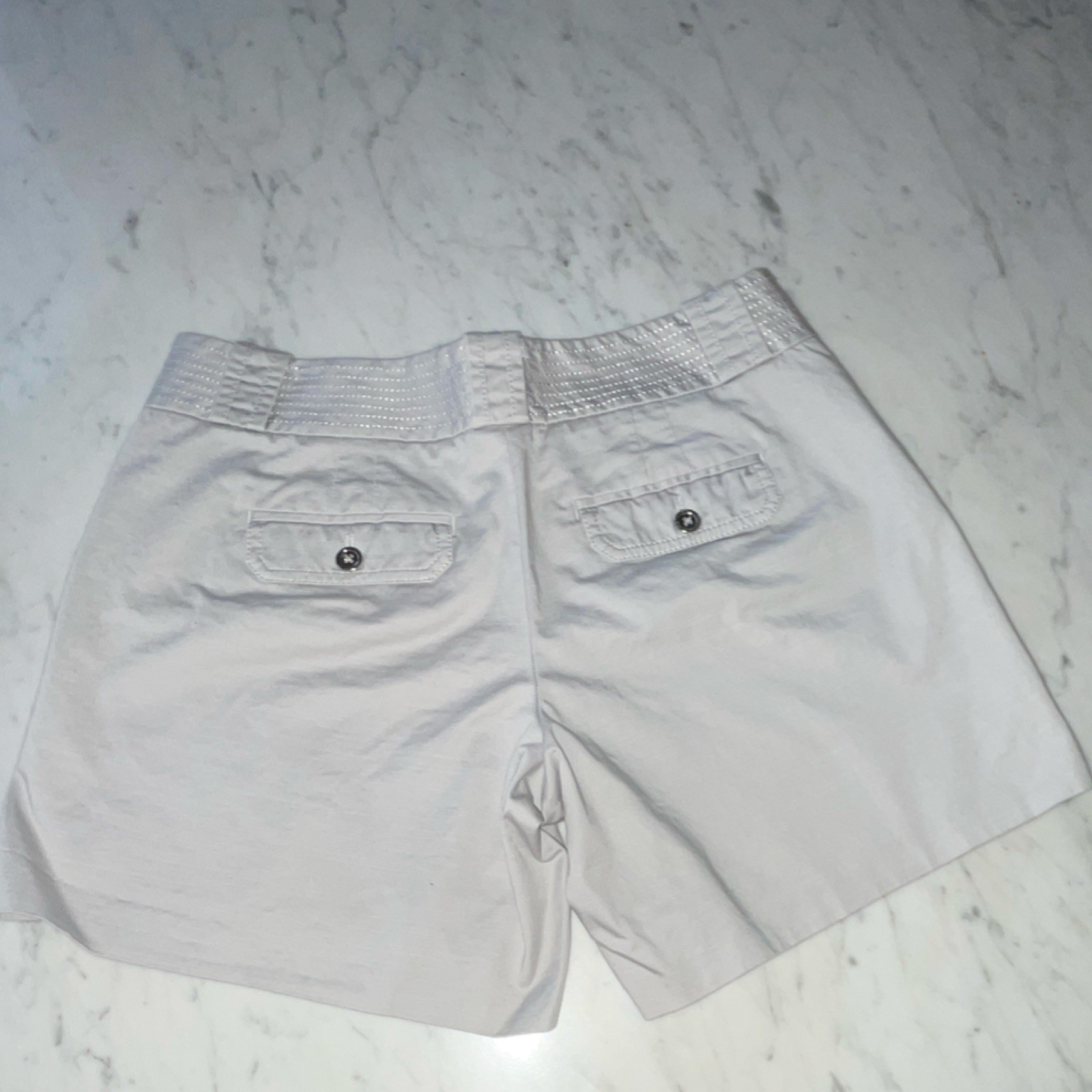 White House Black Market Chino Shorts Women 6 White Mid Rise 4in Pockets