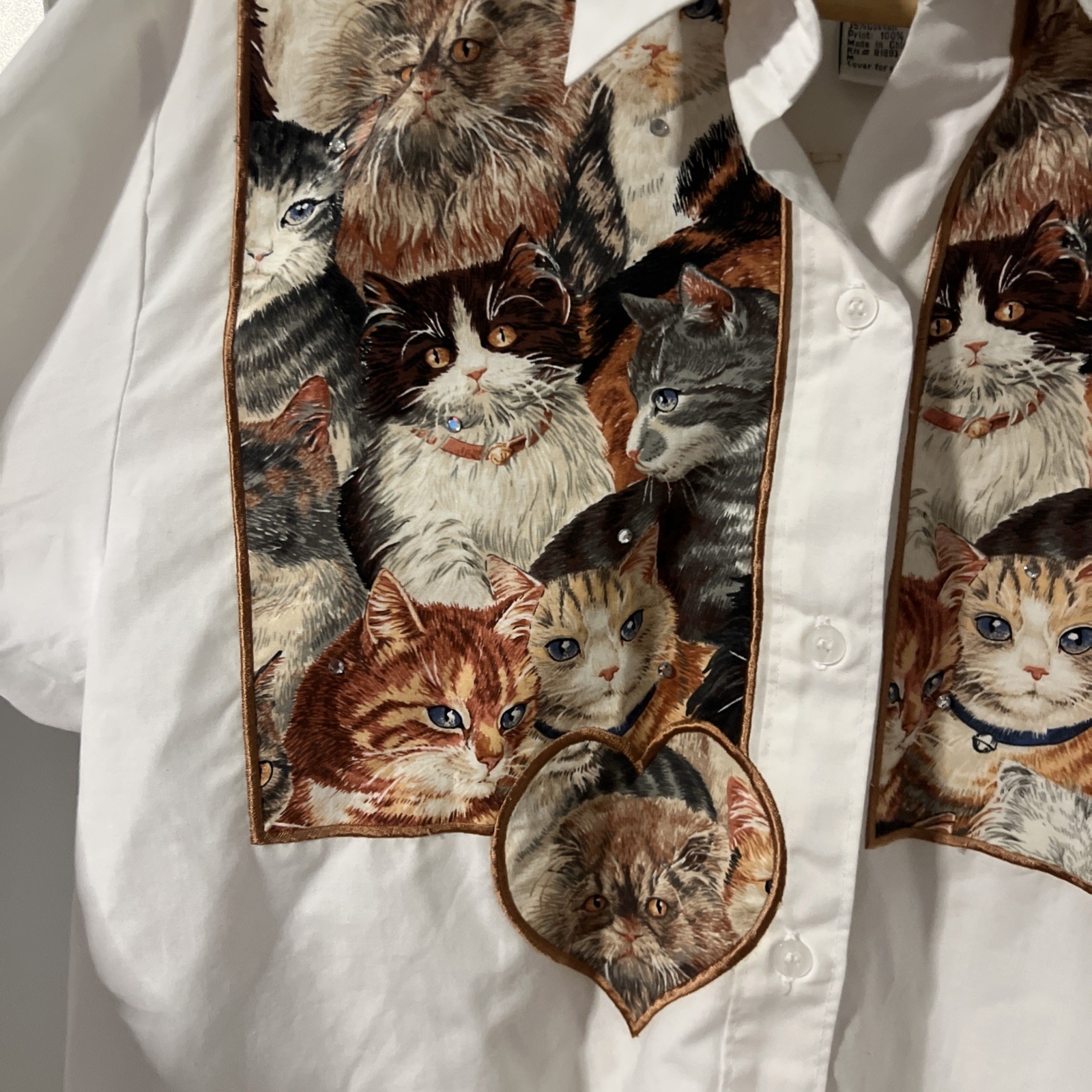Quaker Factory Shirt Blouse Womens Med White Cats Embellished Artsy Cat Lovers