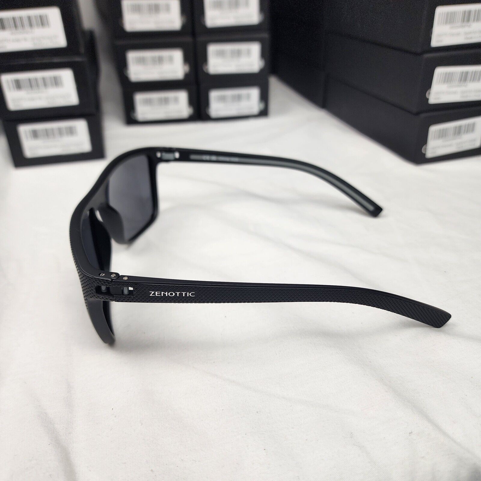 ZENOTTIC Polarized Sunglasses for Men Lightweight UV400 Square Sun Glasses
