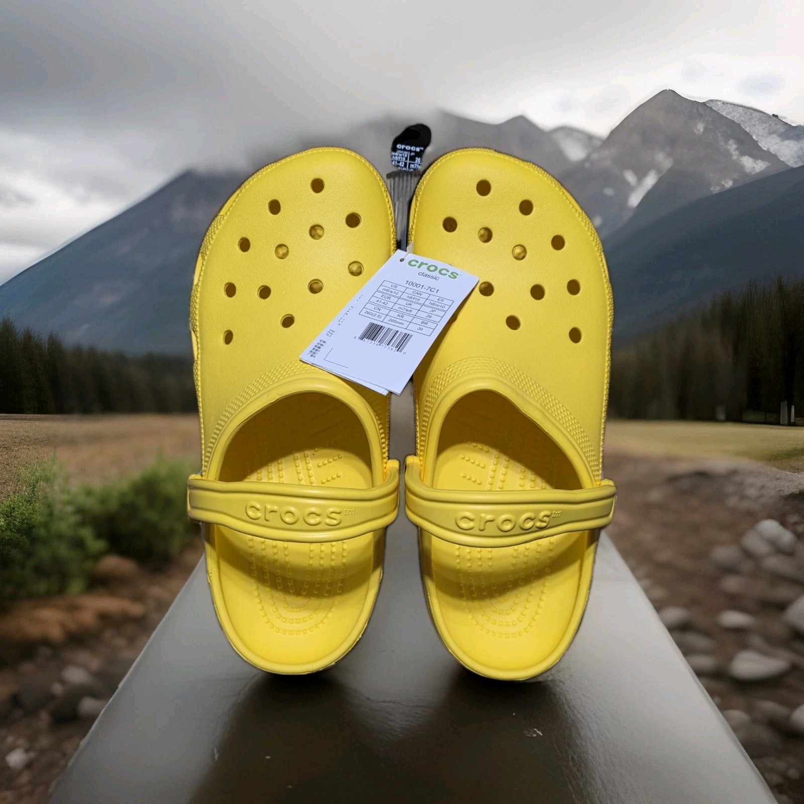 NEW Crocs Unisex Classic Lemon Citron ~ Men’s 7/ Women’s 9 US