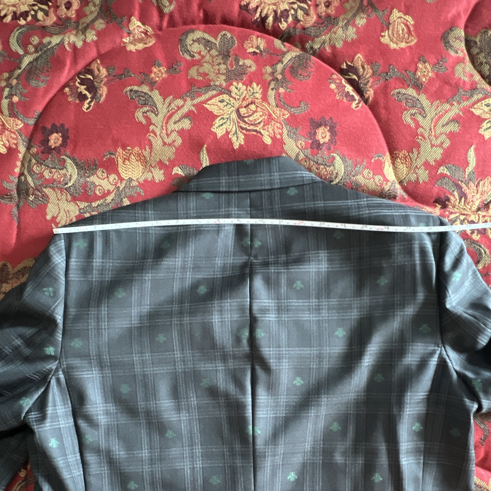 Gucci Men’s Gray Plaid with Bees Wool 2-Piece Suit EU54 44″ Chest