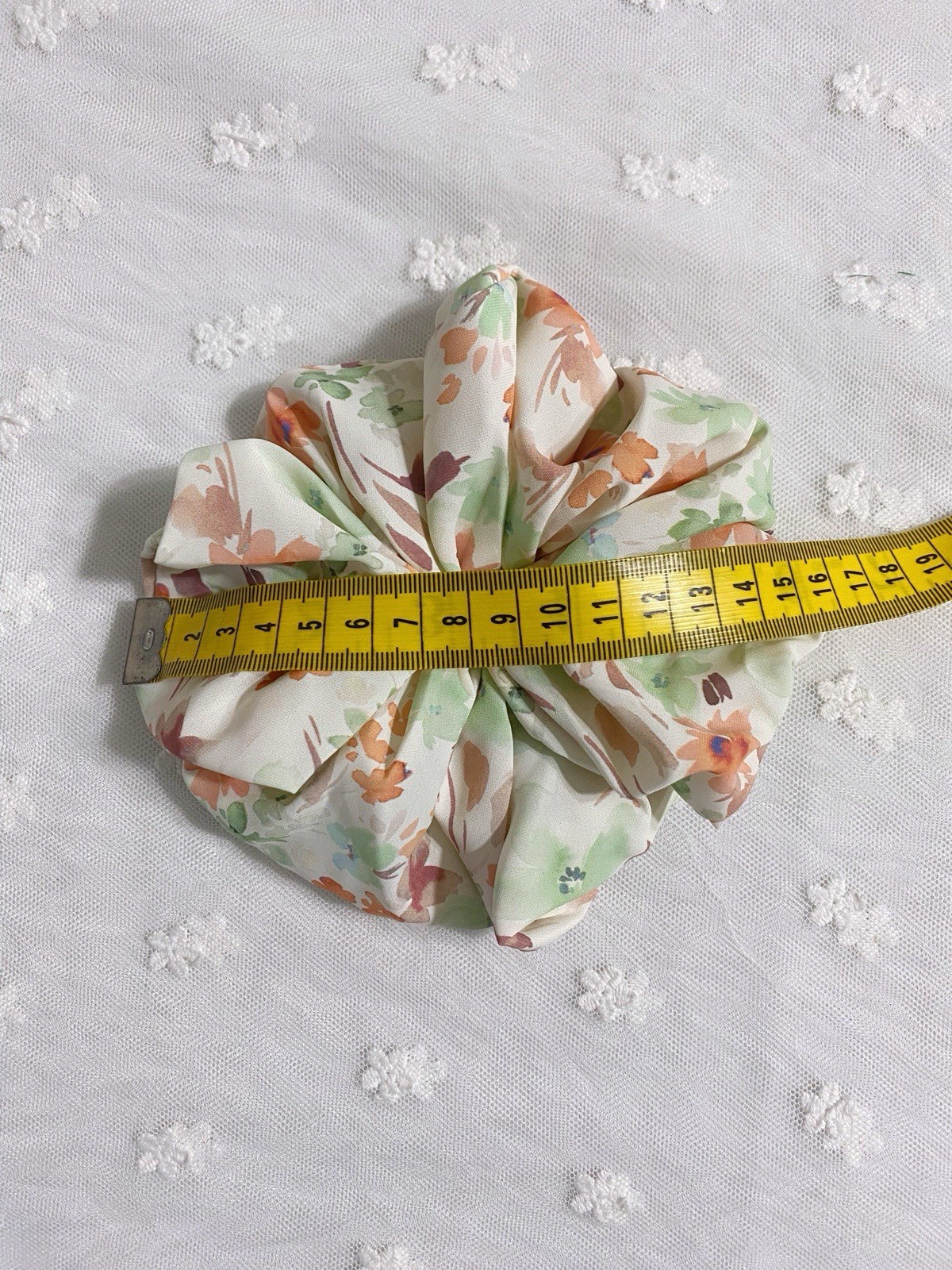 [US Seller] Random 4pcs Handmade Medium Large Size Classic Floral Hair Scrunchie