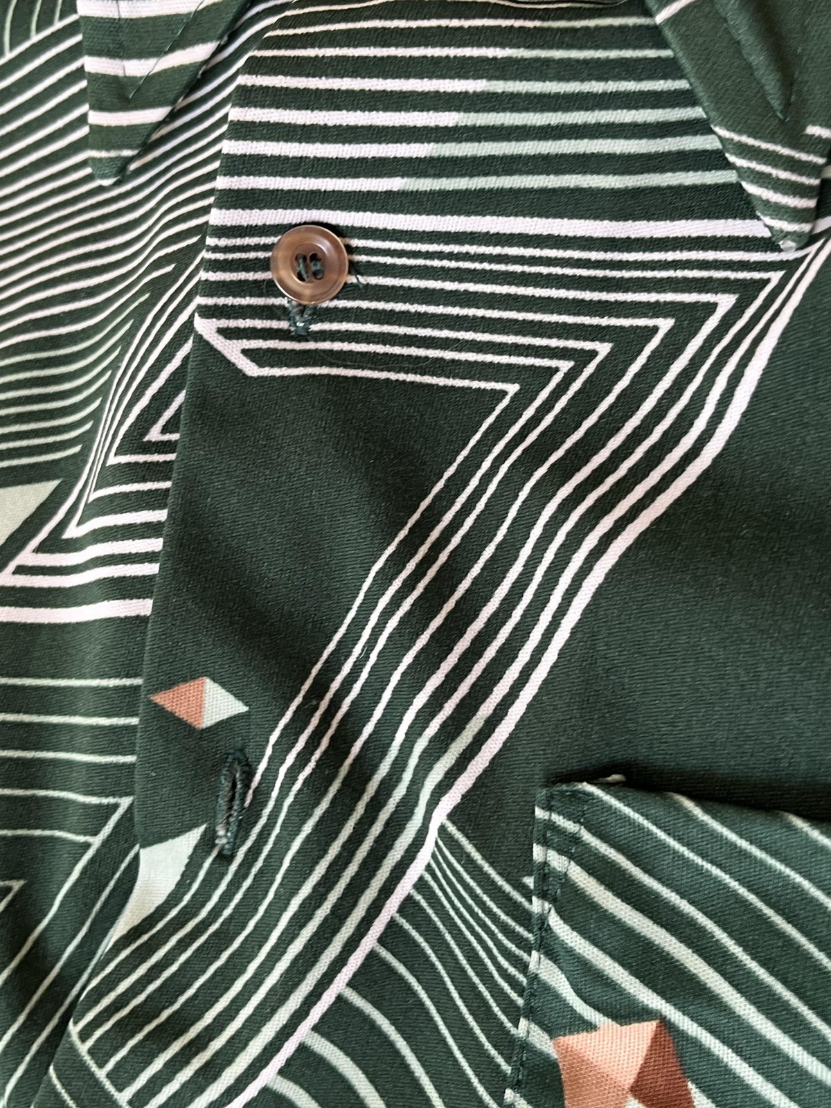 Vintage Disco Shirt M 70s Dagger Collar Long Sleeve Green Geometric Polyester