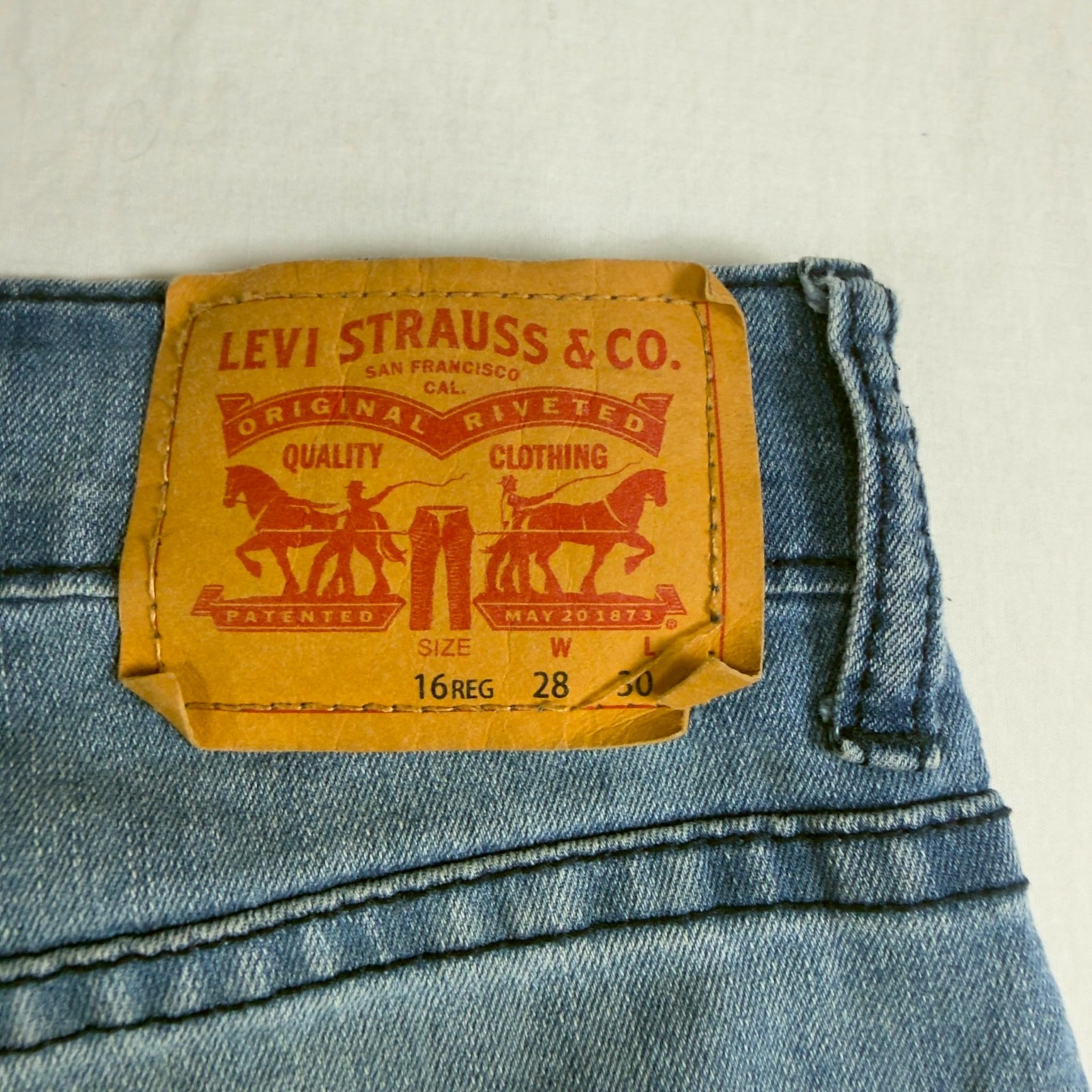 Levi’s 510 Skinny Light Wash Jeans Womens 16 regular Mid Rise Zipper fly