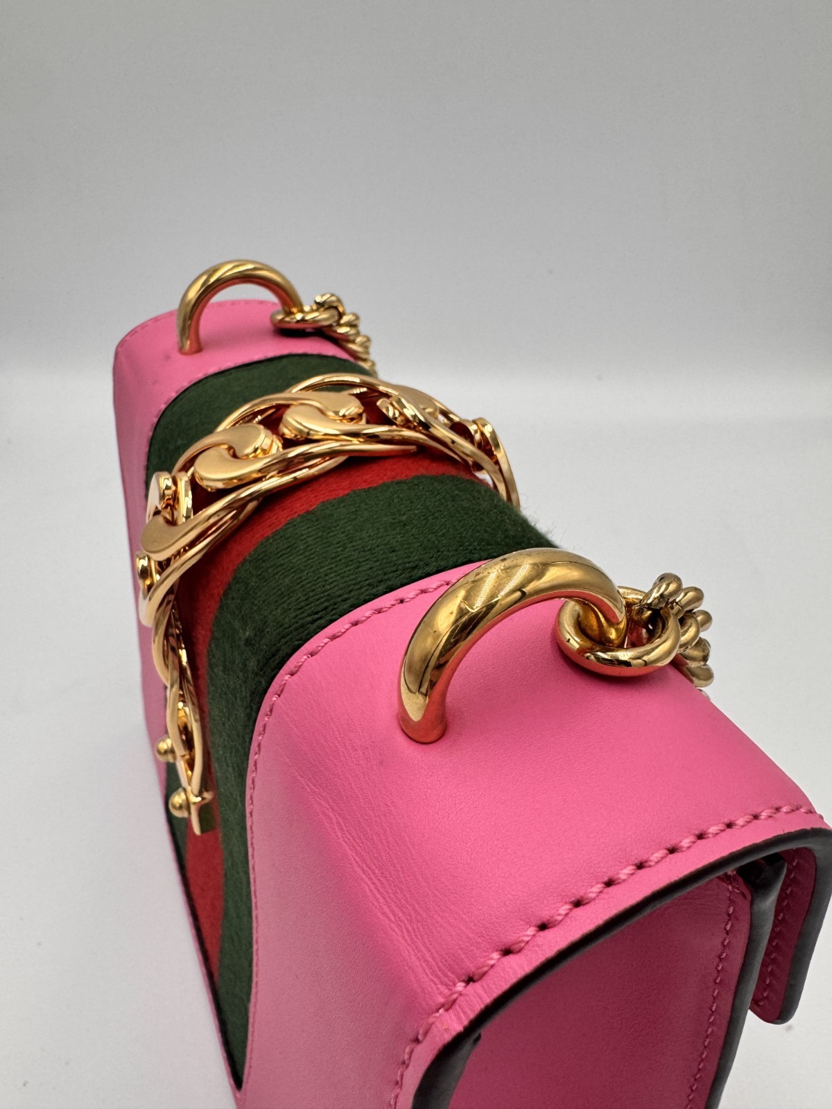 Authentic Gucci Sylvie Small Pink Leatheer Shoulder Bag Gold Chain Webstripe