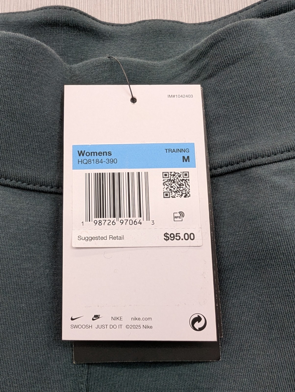 New Nike 24.7 Impossibly Soft Joggers Womens Size Medium Midrise Ankle