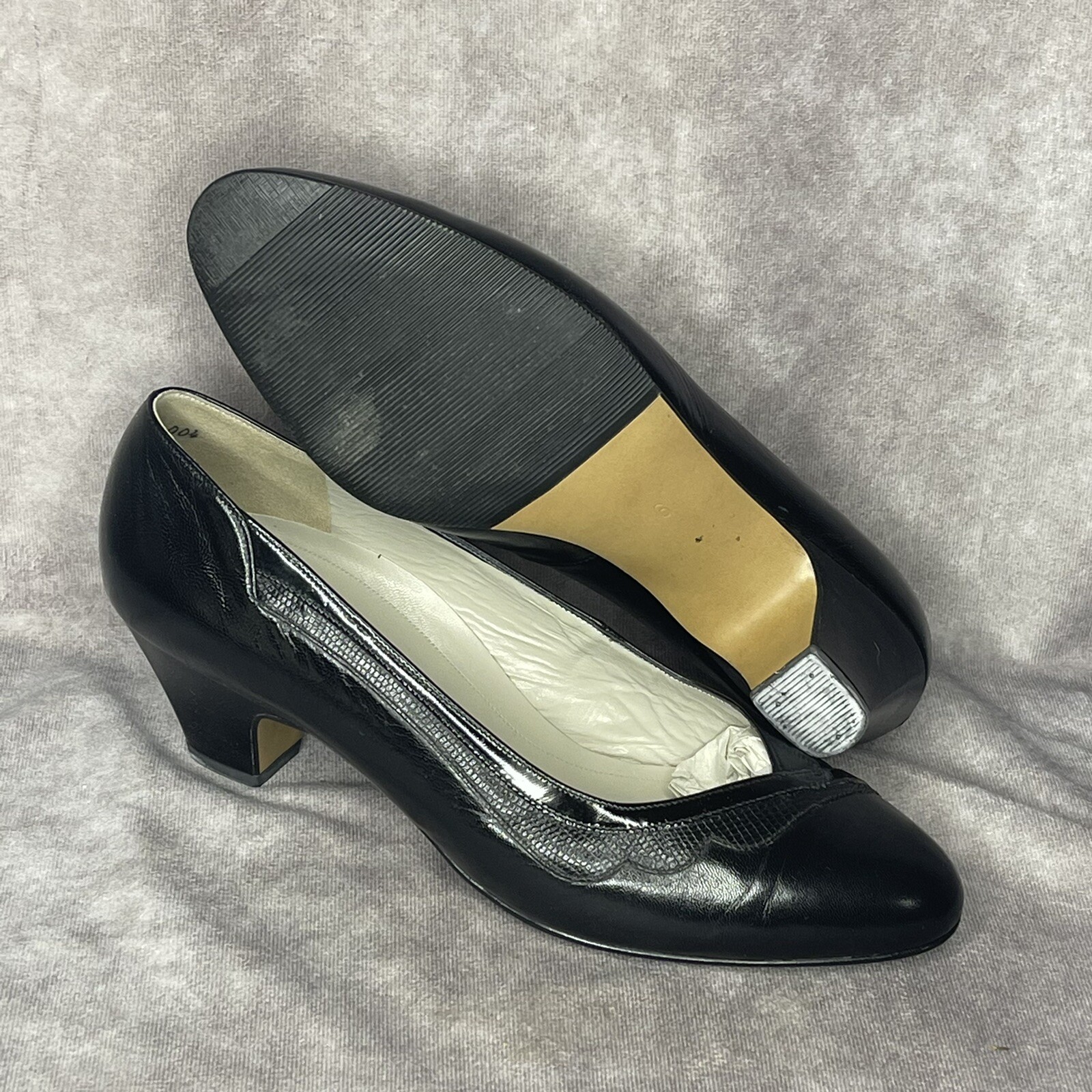 THERESIA M. Celeste Women’s 6 Black Leather Pumps Heels EUC