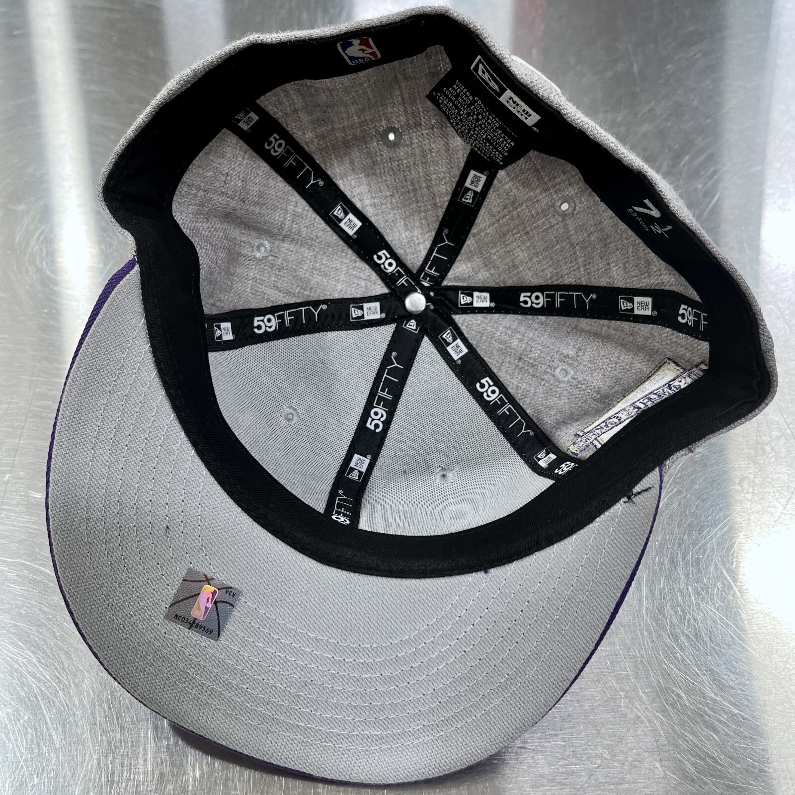 Los Angeles LA Lakers Logo Patch New Era 59FIFTY 2 Tone Fitted Hat 7 1/2