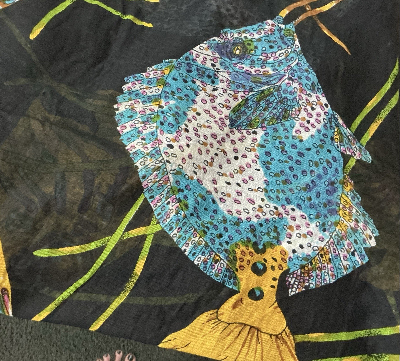 Tropical Fish Design,Scarf,Beach Sarong,Tabl Runner,Beaurtiful Design,Sz 44/68,