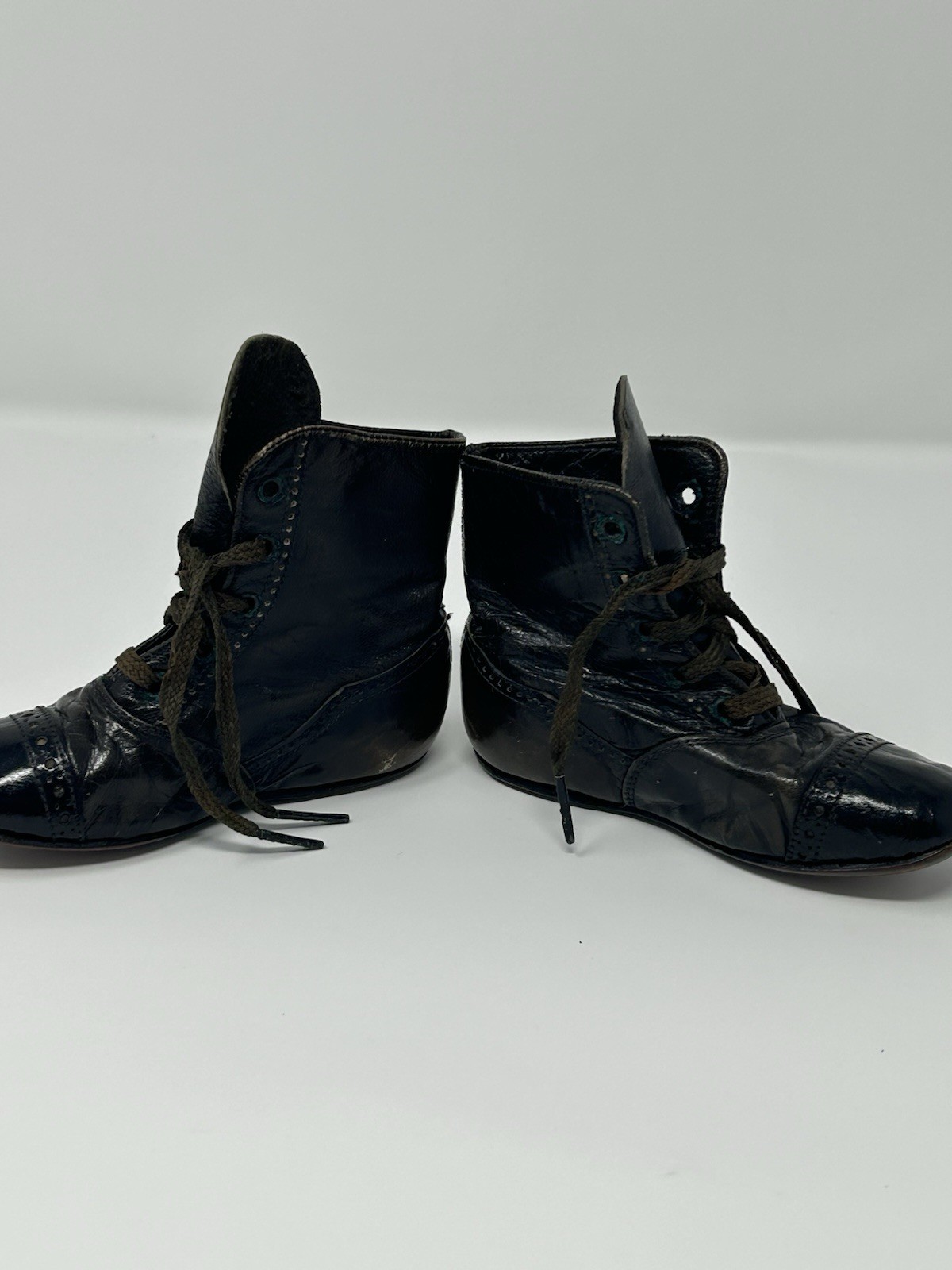 Antique Child’s Black Leather Lace-Up Boots, Brogue Cap Toe, c.1900, 4.8”