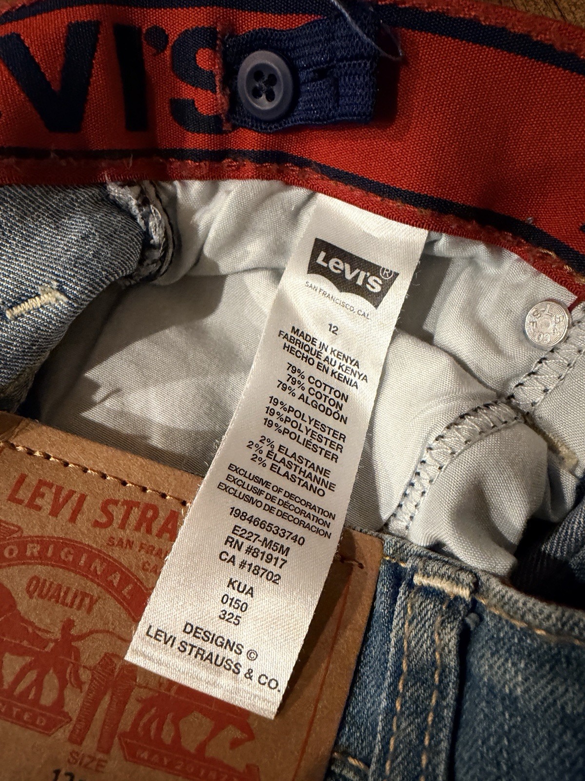 Levi’s Boys 511 Slim Fit Zip Fly & Button Closure Denim Jeans 12 Regular NWT