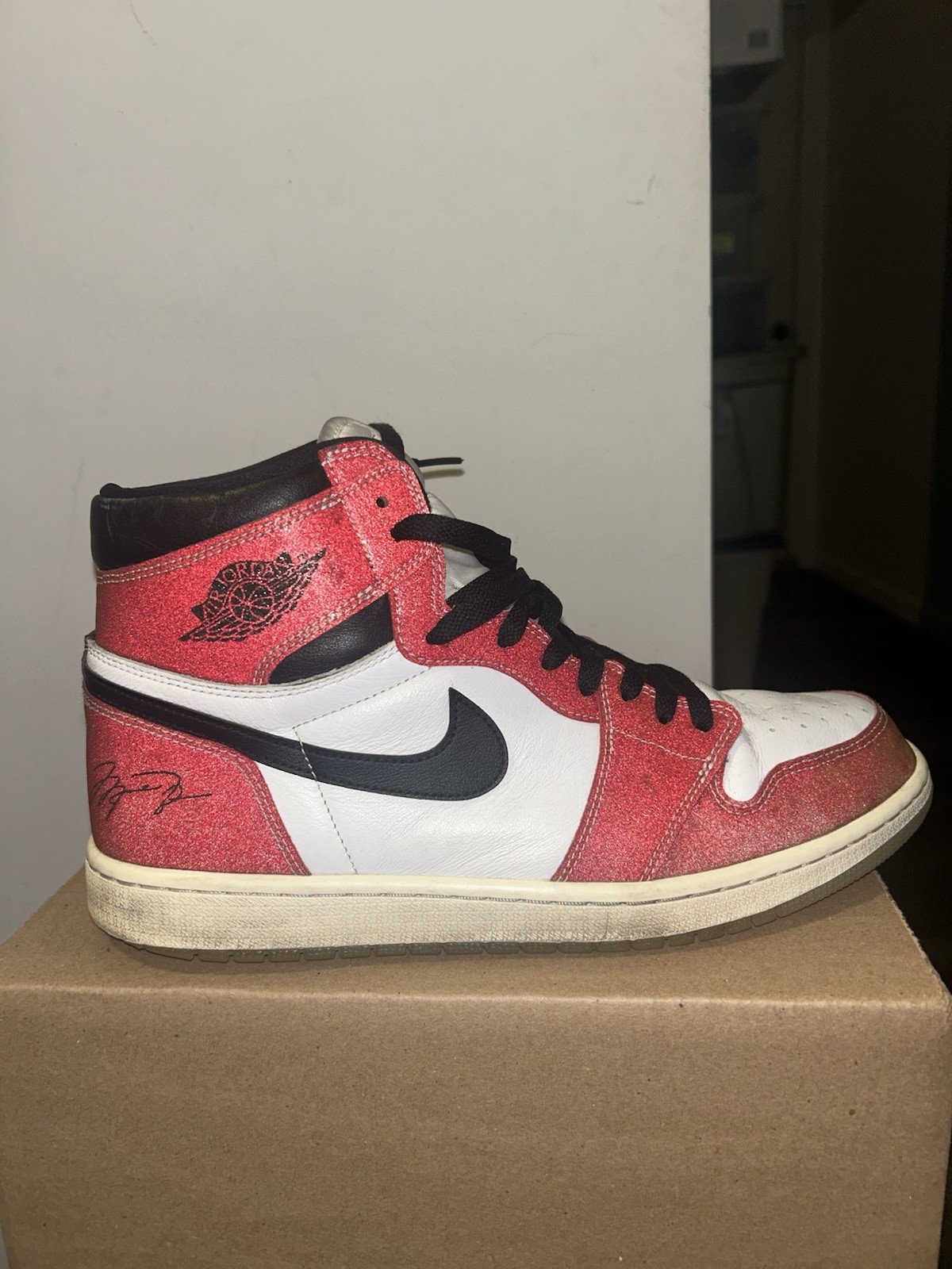 Nike Air Jordan 1 Mid Men’s Mid-Top Basketball Sneakers Red/White/Black