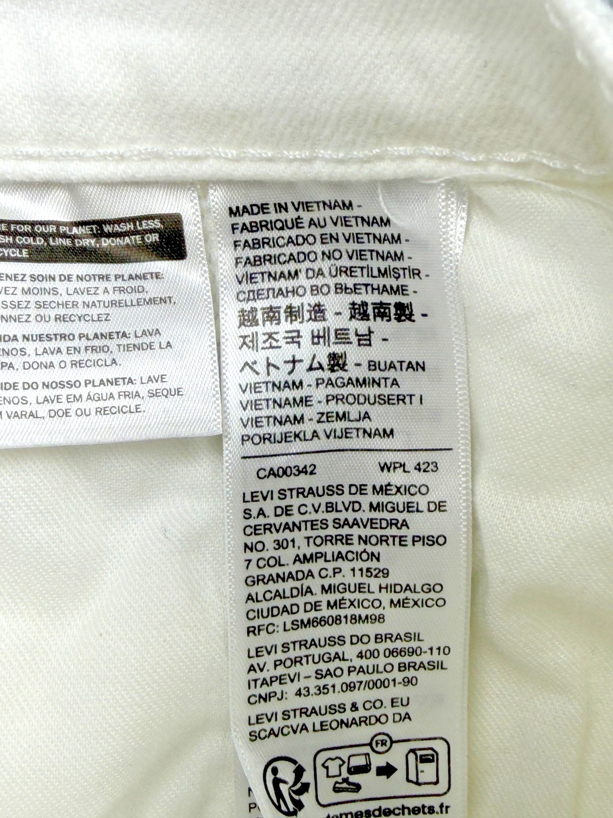 Levis Jeans Mens 48×30 White 541 Athletic Taper Stretch Denim Inseam 28 NWT
