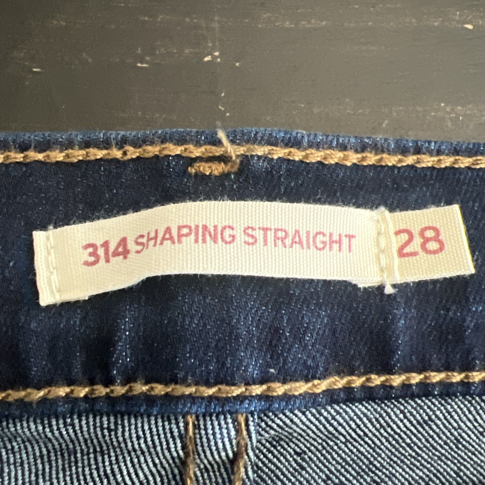 Levi’s Women’s 314 Shaping Straight Mid-Rise Stretch Denim Jean Size 6 28×32