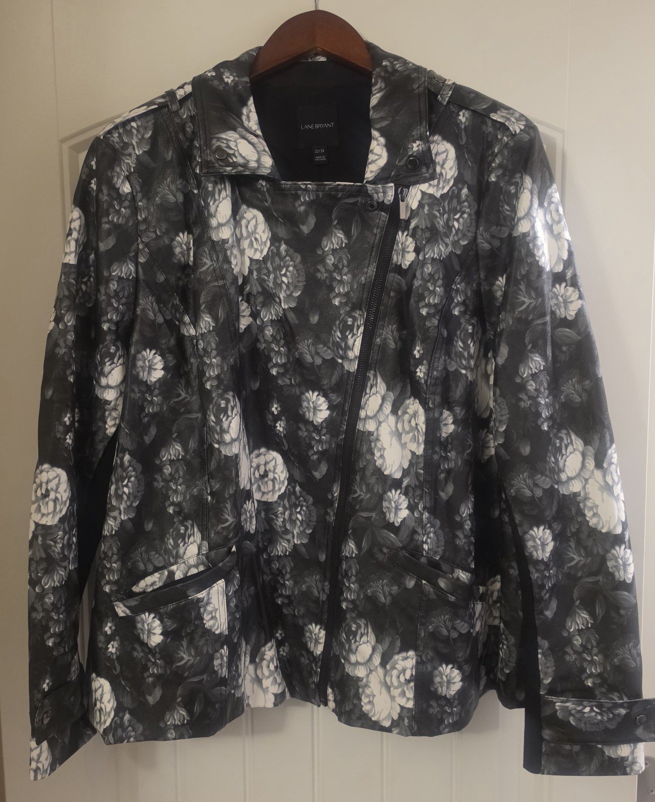 Lane Bryant Faux Leather Floral Moto Jacket in Black Size 22/24 Black White