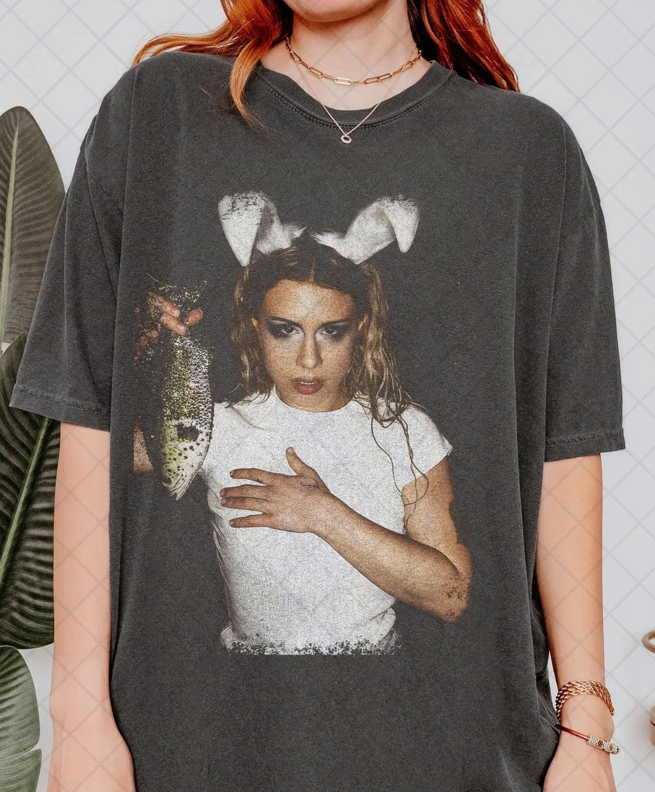 Slayyyter Bunny Ears Vintage Pop Star Graphic T Shirt Charcoal S-5XL