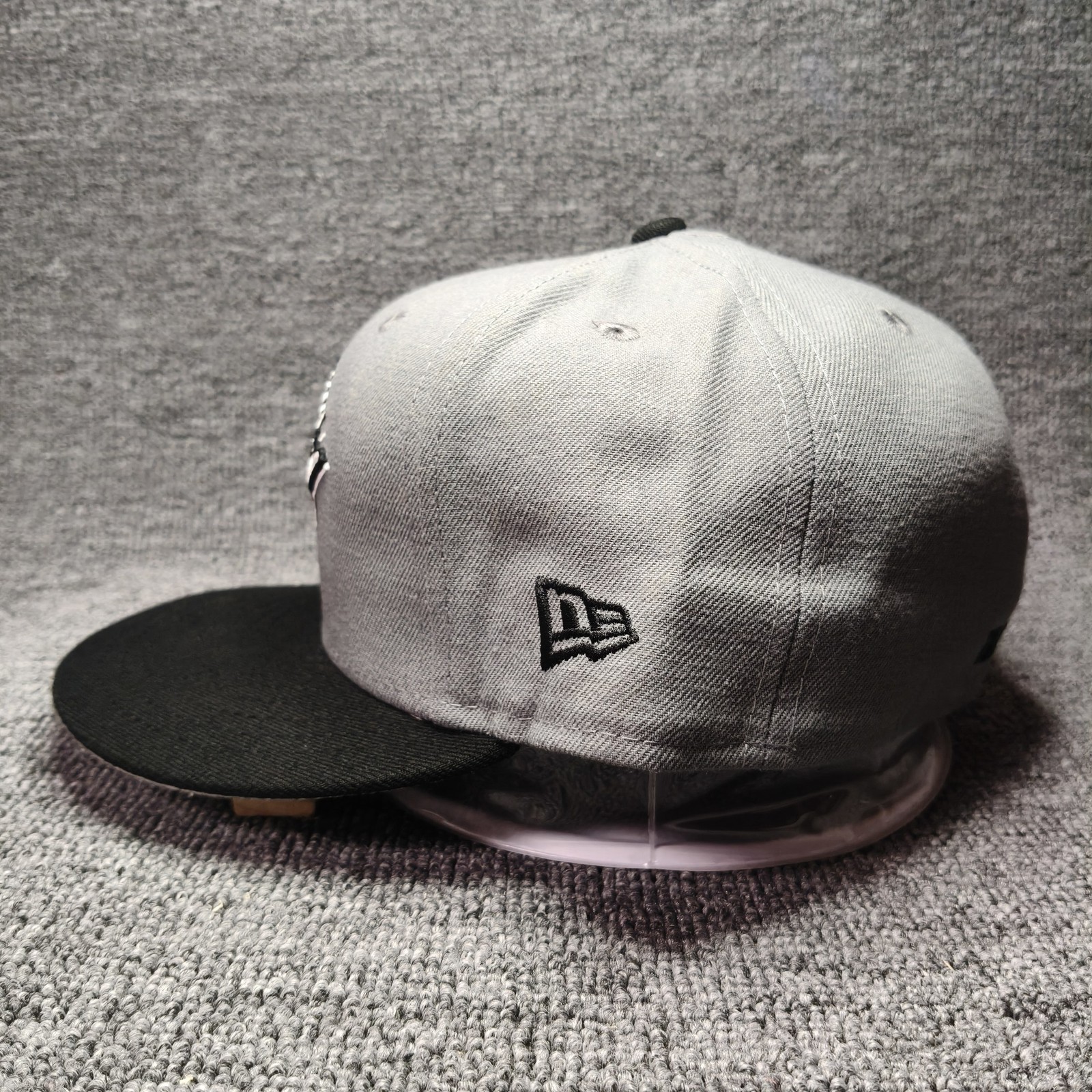 New Era Vancouver Canucks 59FIFTY Fitted Grey Black Hat 7 1 4