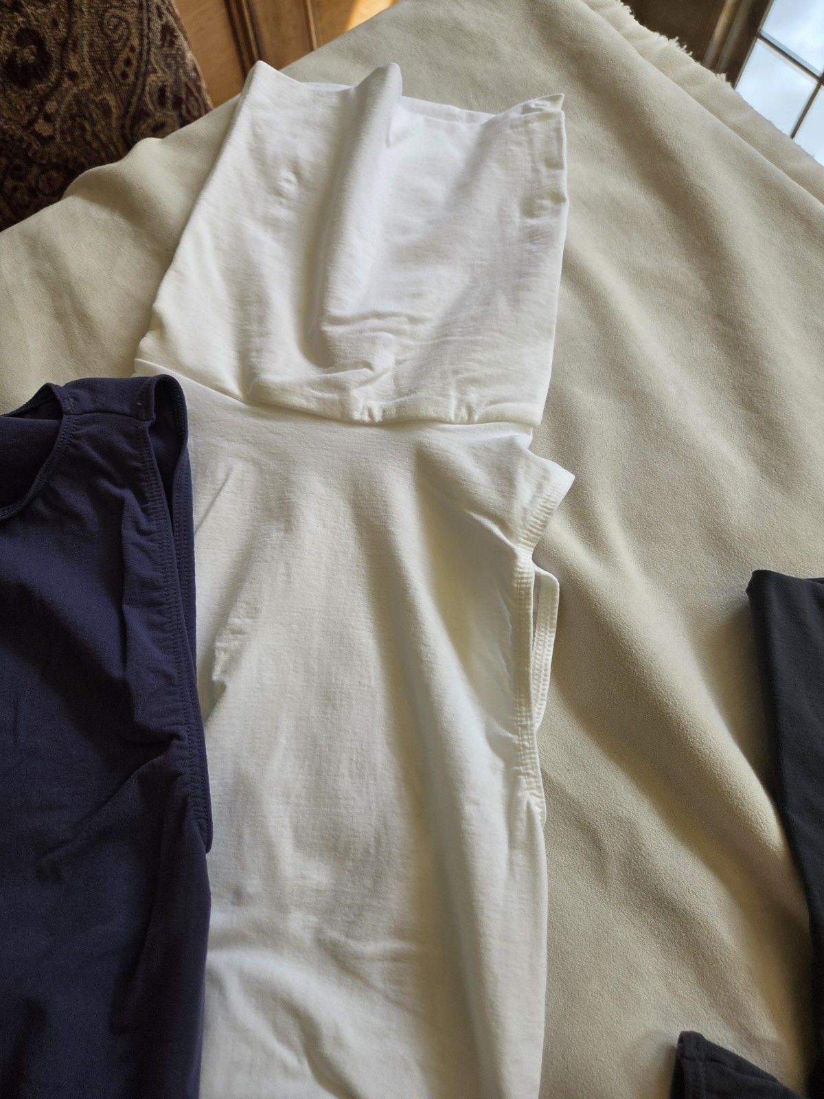 Lot of TEN (10!) Spanx Lightweight Stretch Tops Color & Style Variety Medium