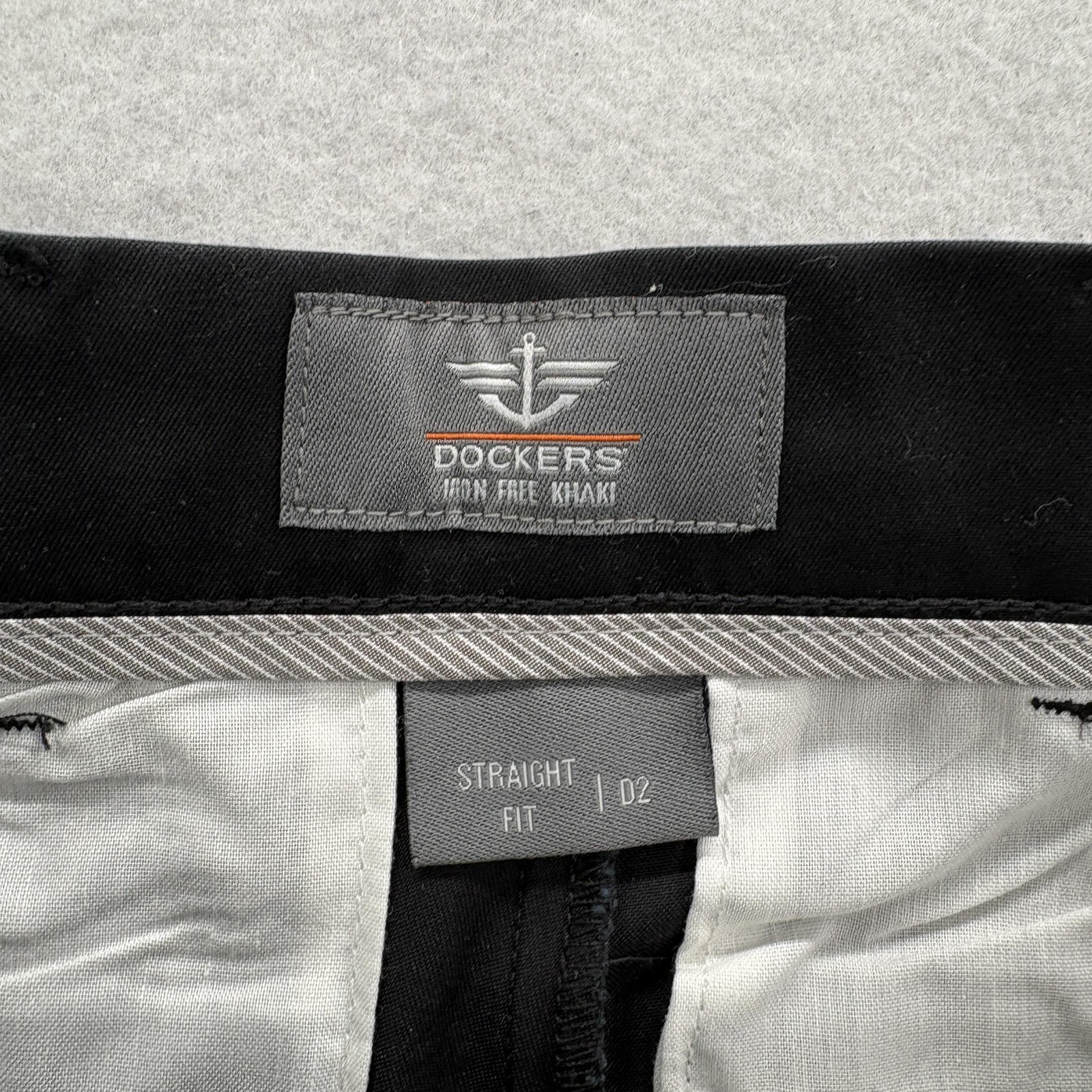 Dockers Iron Free Khaki Pants Mens 30×29 Black Straight Stretch Wrinkle Free NWT