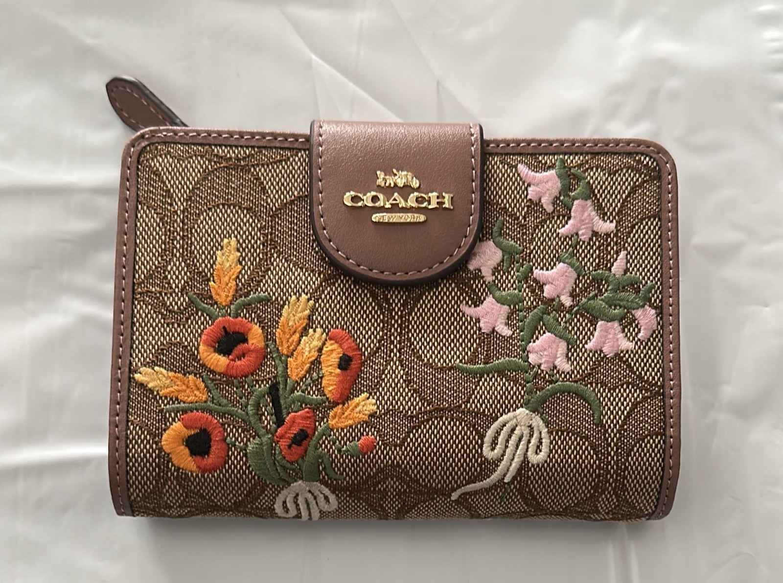 Brand New Coach Medium Corner Zip Wallet Signature Jacquard w Floral Embroidery