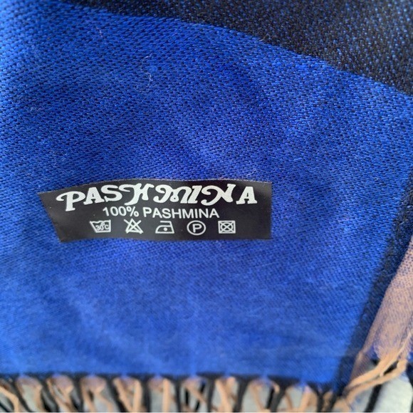 PASHMINA. NWOT. Blue/Gray/Tan/Black Block printed Shawl/Wrap. 67X27.