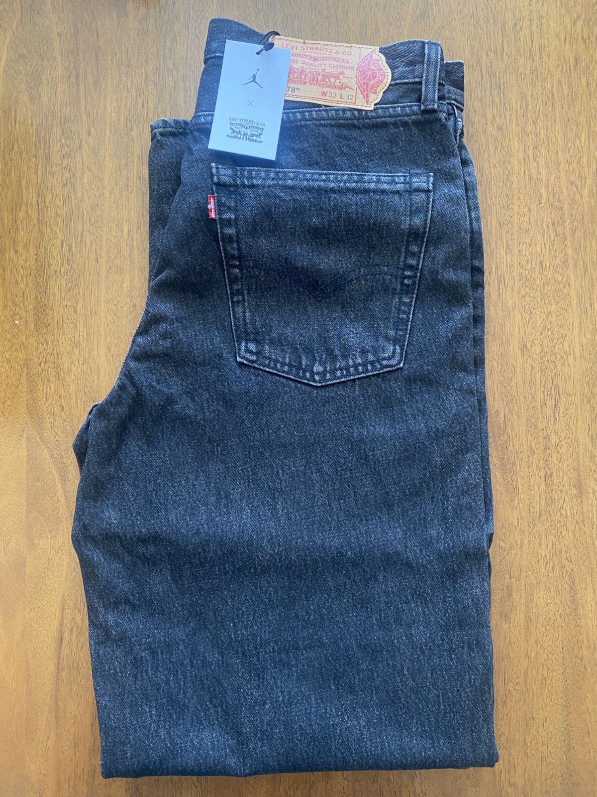 Levi’s x Jordan Baggy Jean Black Denim Jeans Embossed Air Jordan Wings 32 X 32