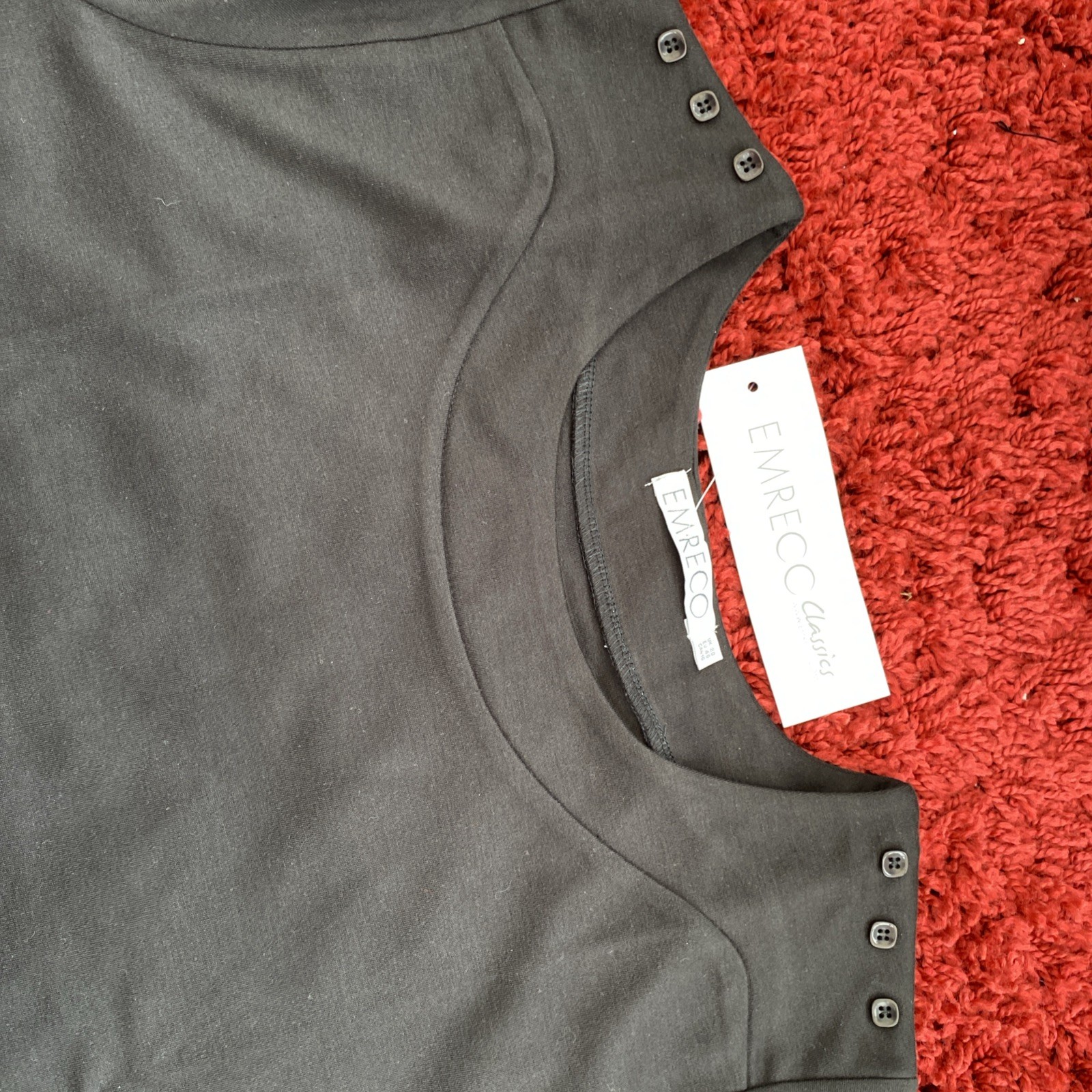 Emreco Ladies Size 20 Black T Shirt machine washable BNWT