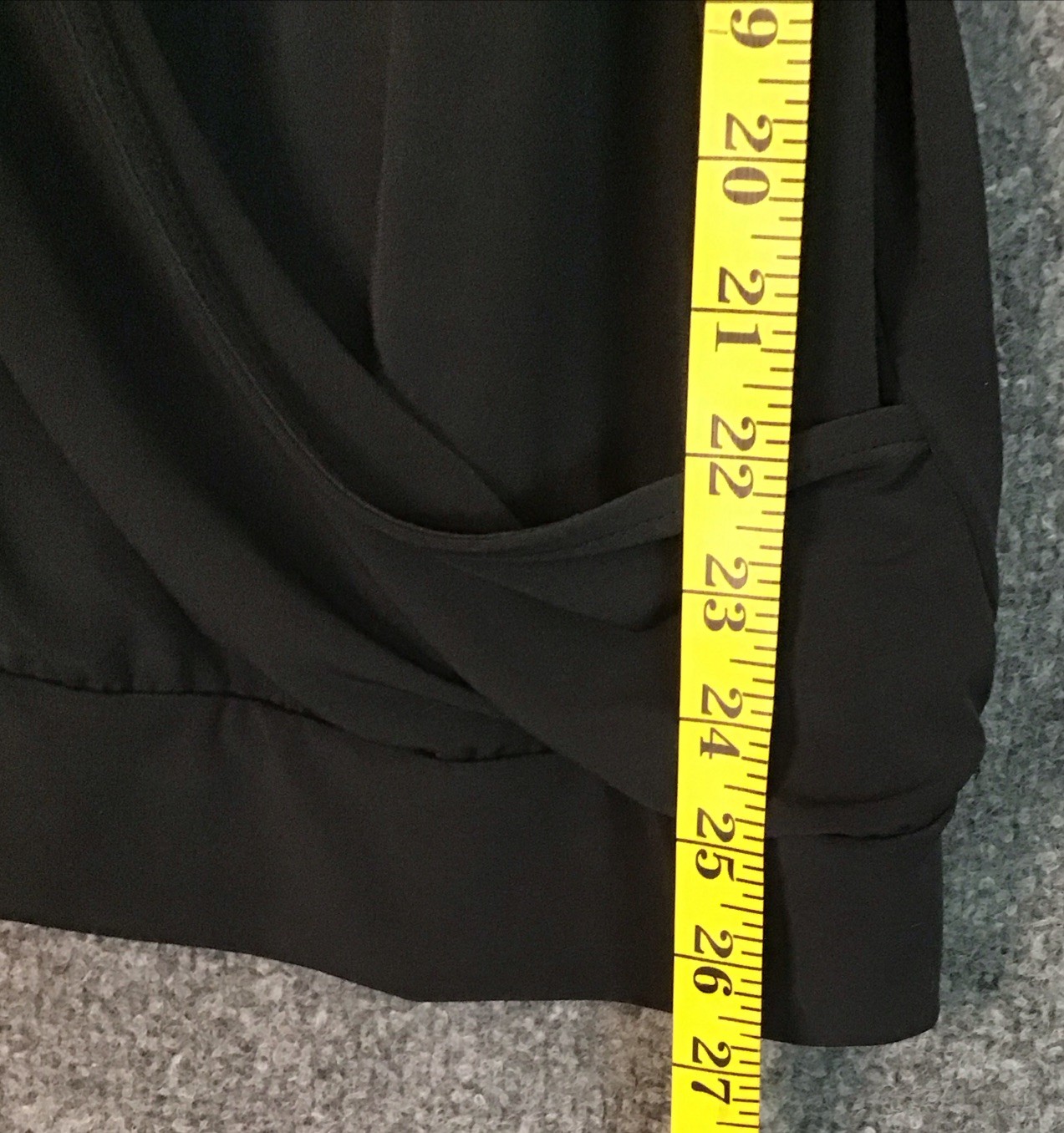Black Loose Fitting Top SZ2X Giuliana W/flutter, Sleeves, criscross Front
