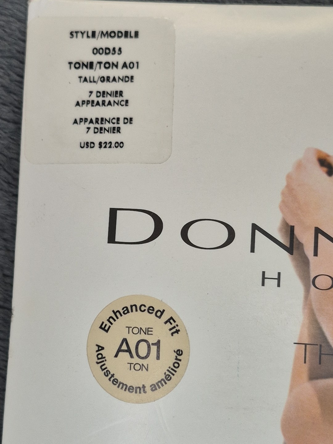 Donna Karan Hosiery The Nudes Essential Toner Tone A01 Size Tall D55 Denier New