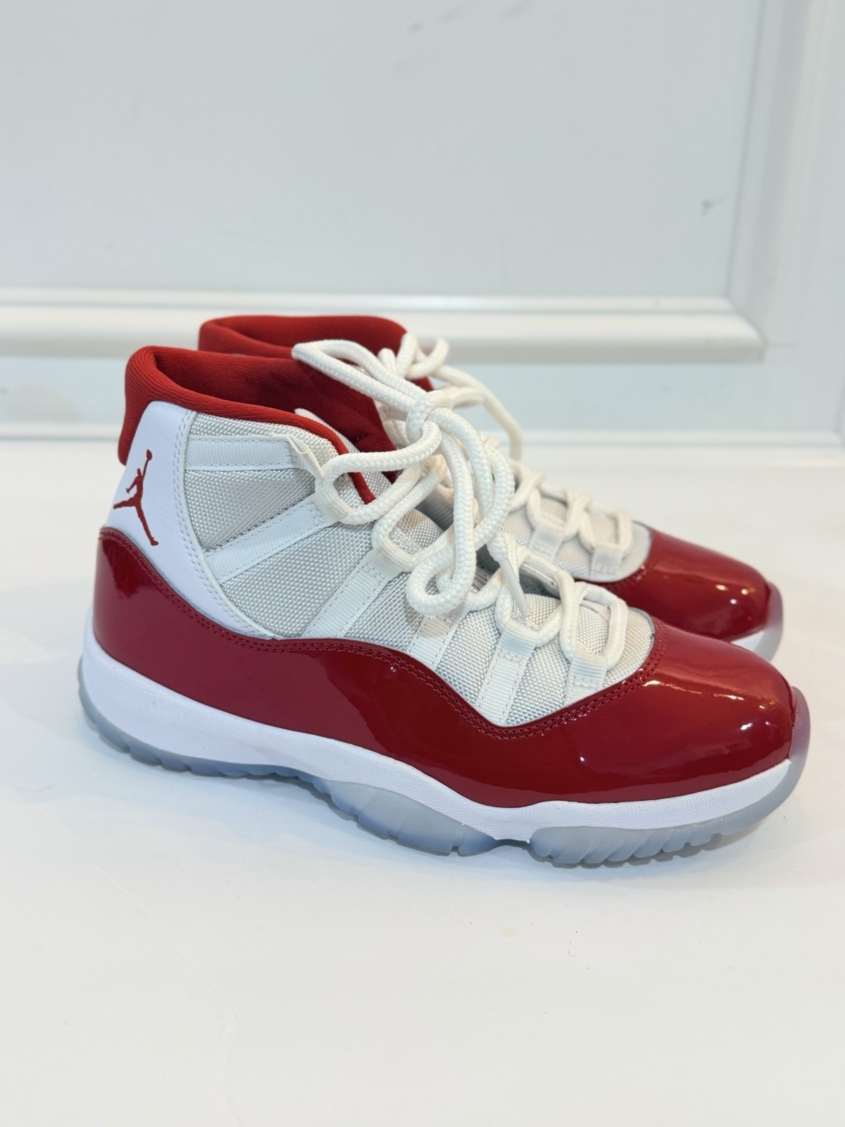 Jordan Air Jordan 11 Retro Mid Top White/Red Leather Sneaker Kids 6 CT8012-116