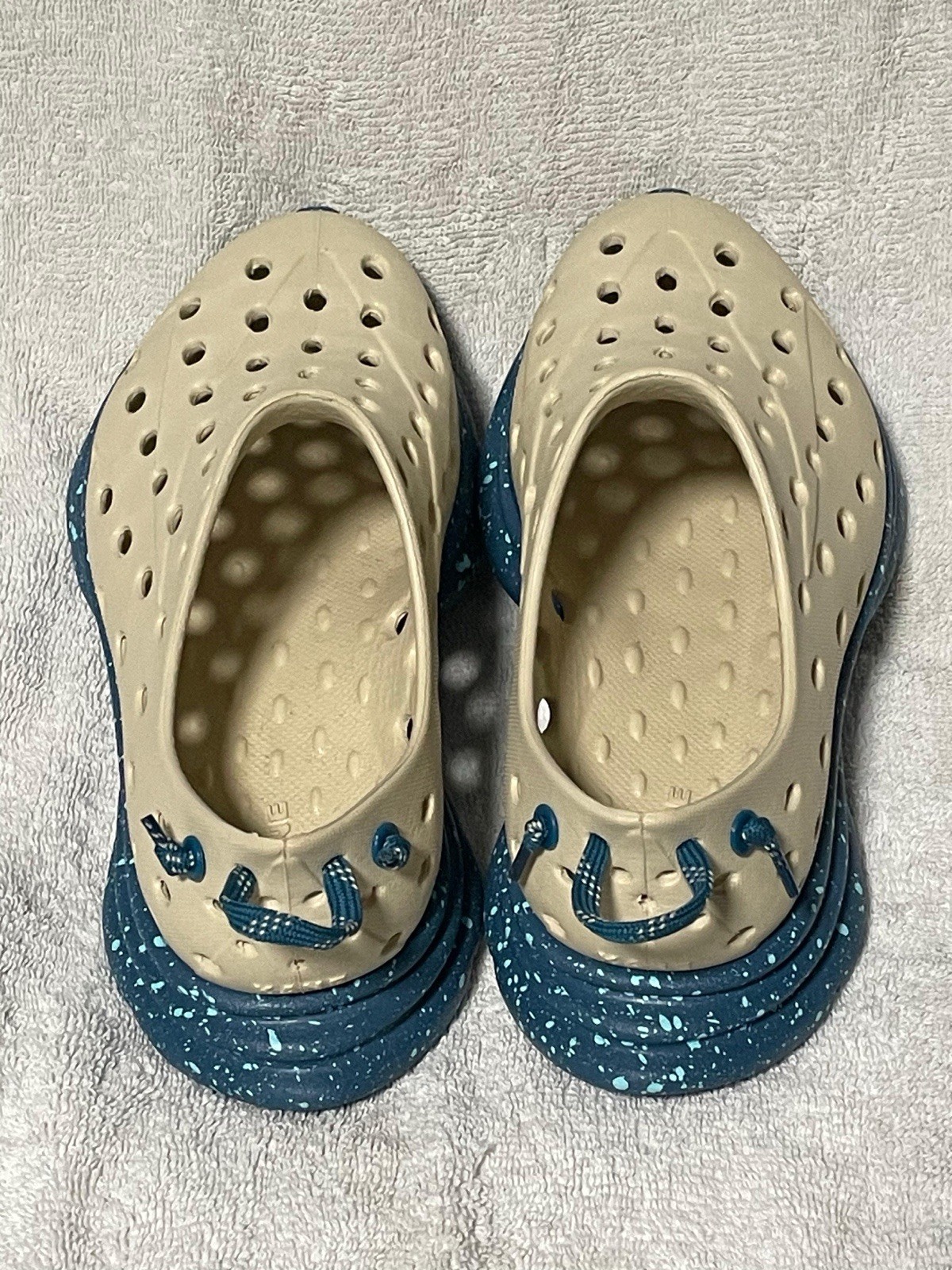 Kane Footwear Revive Recovery Shoe Tan Radiance Blue speckle Mens Size W8 /M6