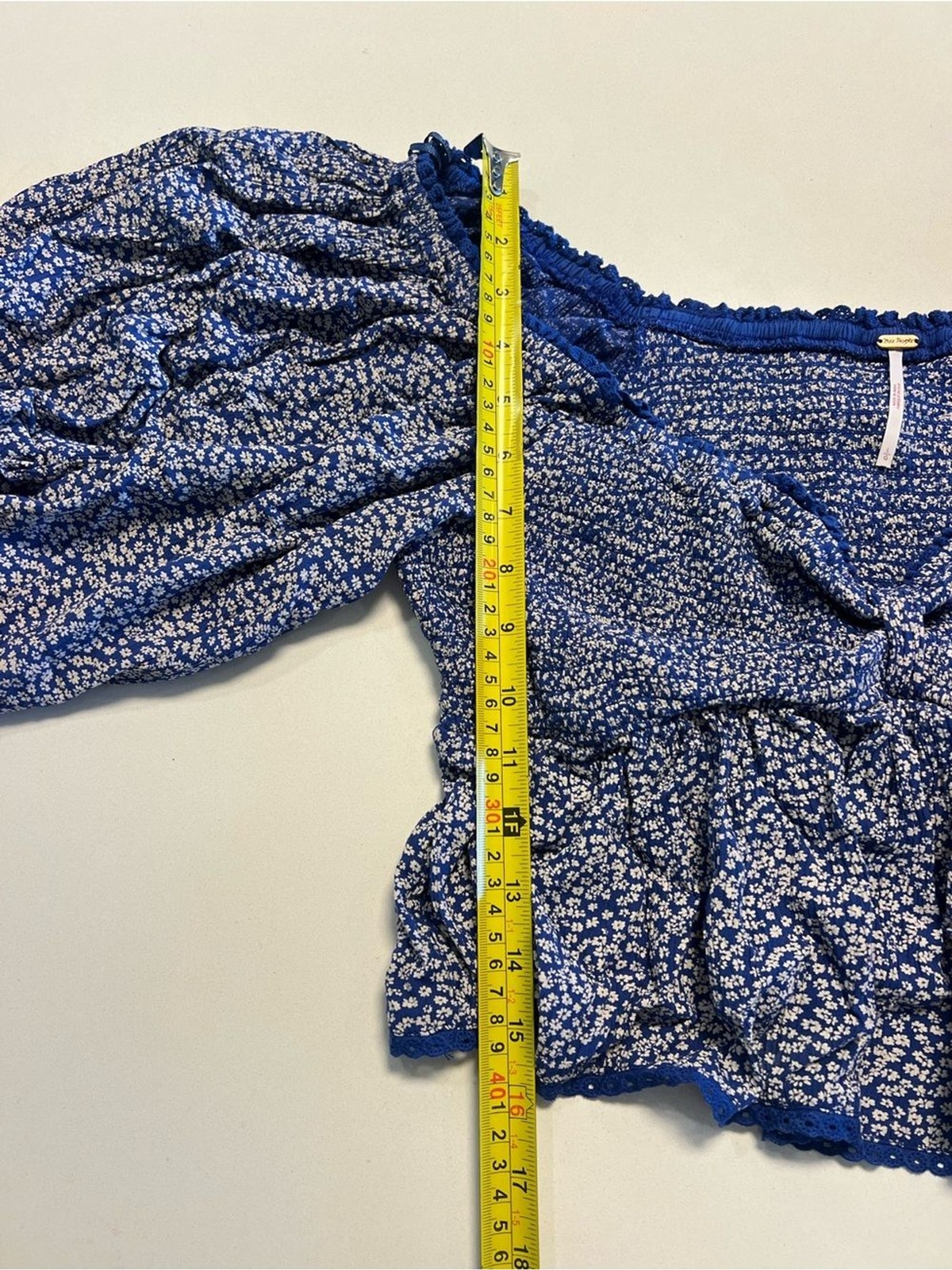 FREE PEOPLE Britnee Blue White Floral Smocked Peplum Puff Sleeve Top 📐L