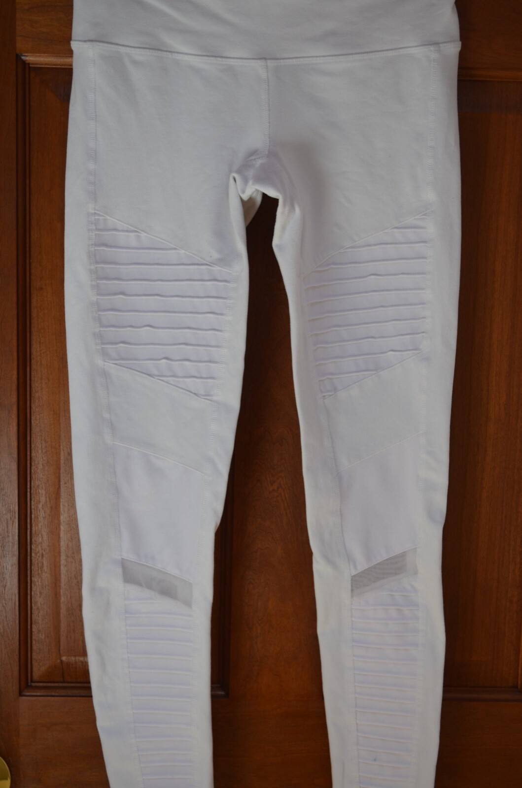 ALO White Moto Seamed 81% Nylon/19% Spandex Leggings Size S