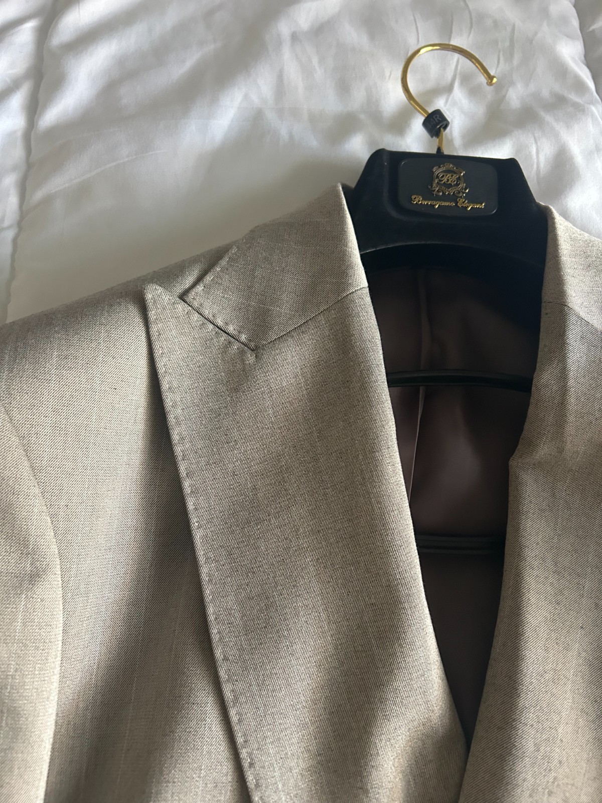italian suit made in italy. New. Peak Lapel. Vented. Double Breasted. TAN