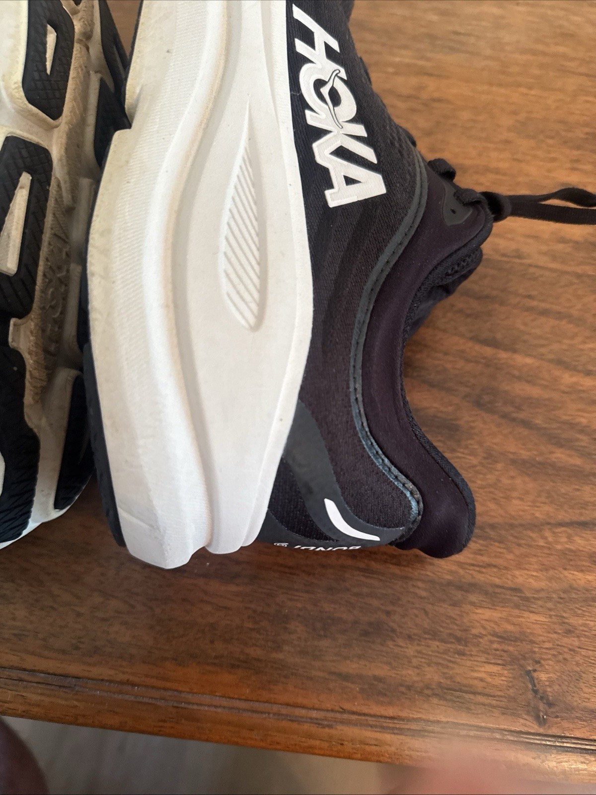 Hoka One One Bondi 9 BWHT White Black Running Shoes Sneakers Women’s Size 11B