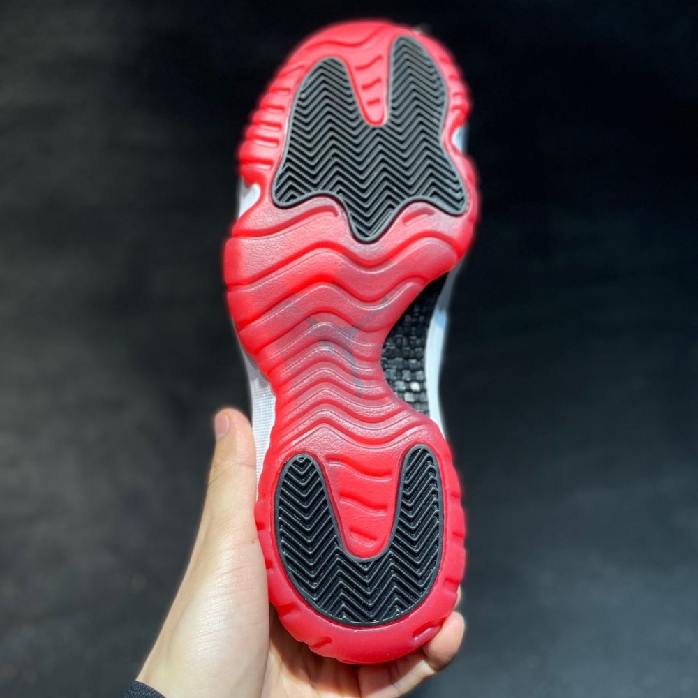 AJ 11 Retro Low ‘Bred’ FV5104-006 2025 Unisex Black Red