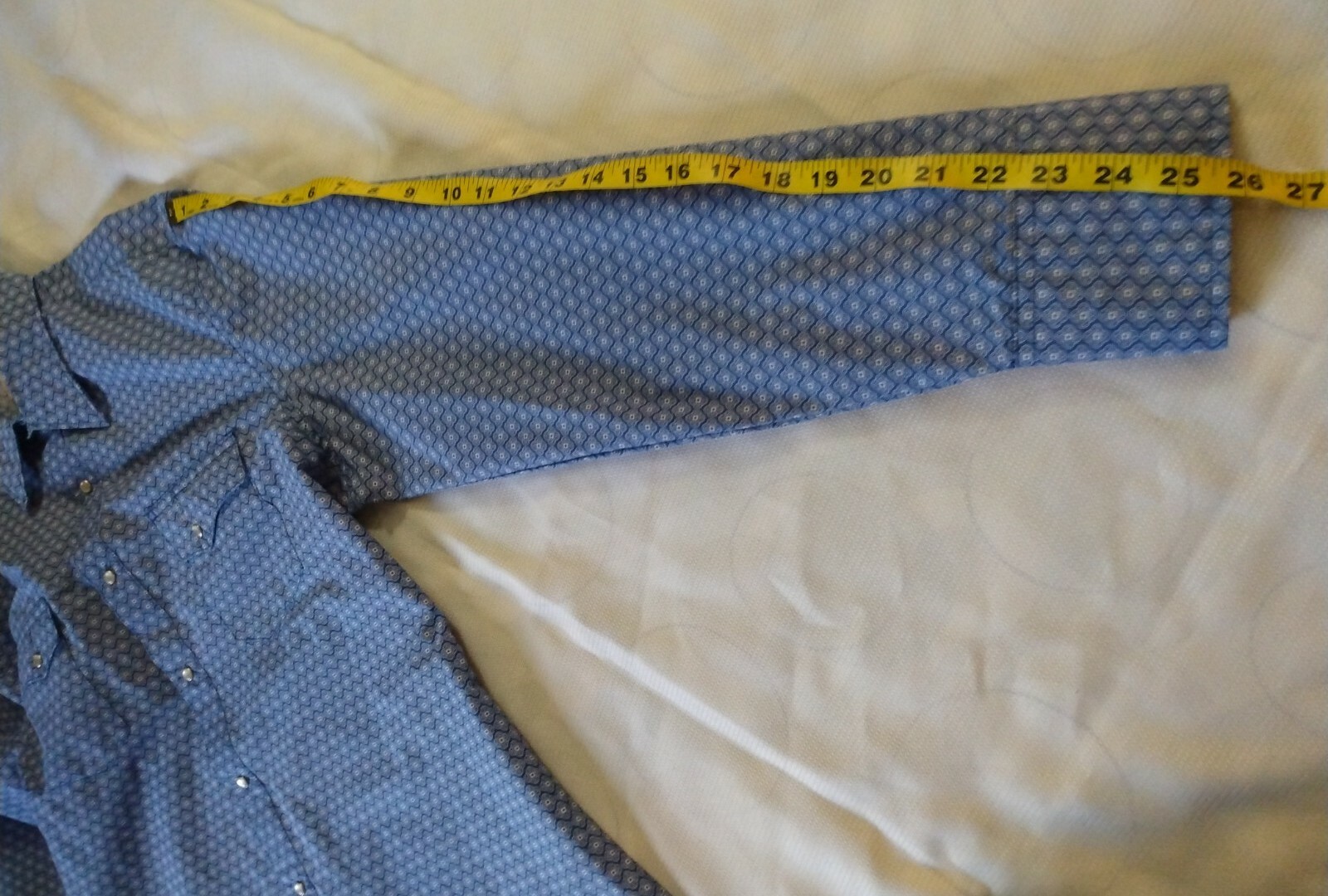 Wrangler Men’s Western Wrancher Cowboy Pearl Snap Shirt Geometric Blue L