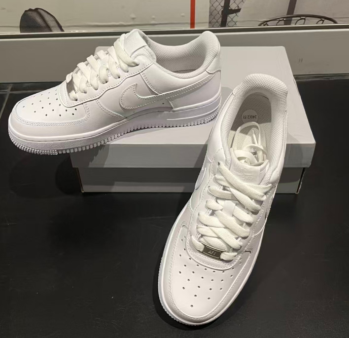 US Nike Air Force 1 Low Top Triple White ’07 Mens White Sports Classic Sneaker
