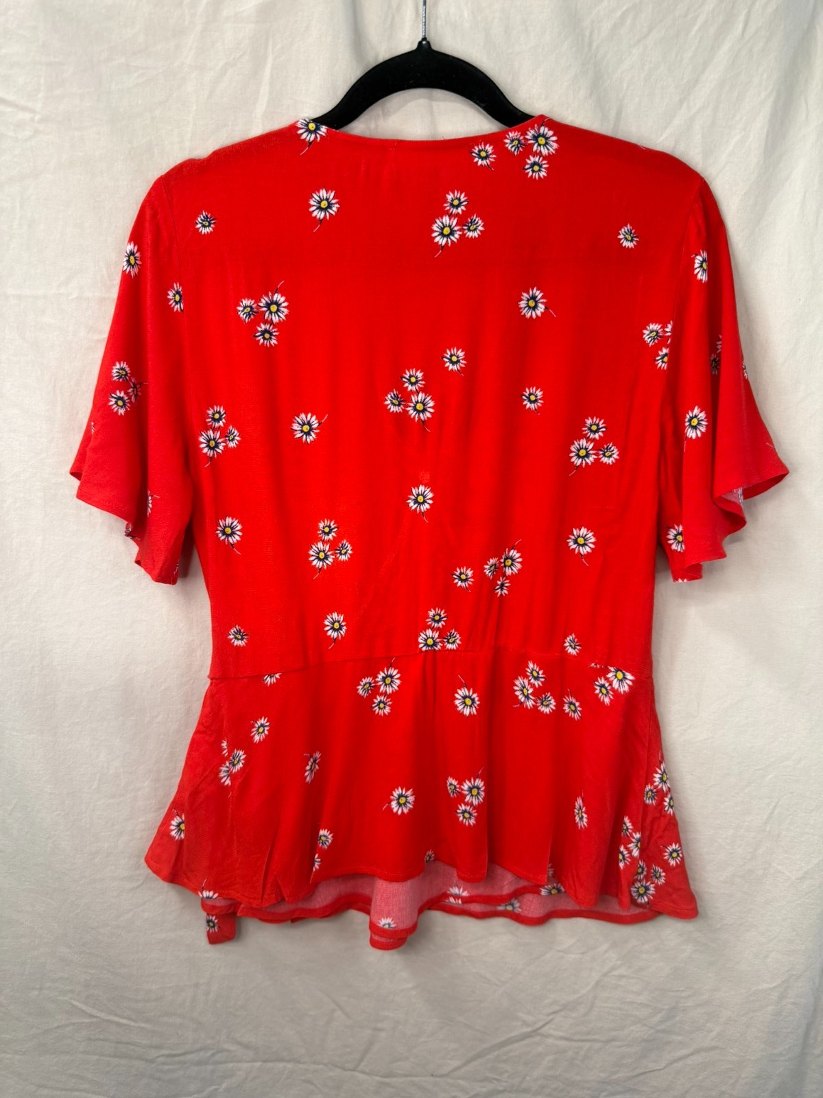 Elodie Nordstrom Red Daisy Floral Wrap Top Blouse Short Flutter Sleeve Size Med