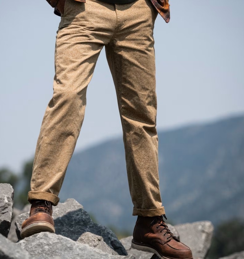 The Officer Chino-High-quality cotton provides a soft, purposeful texture .